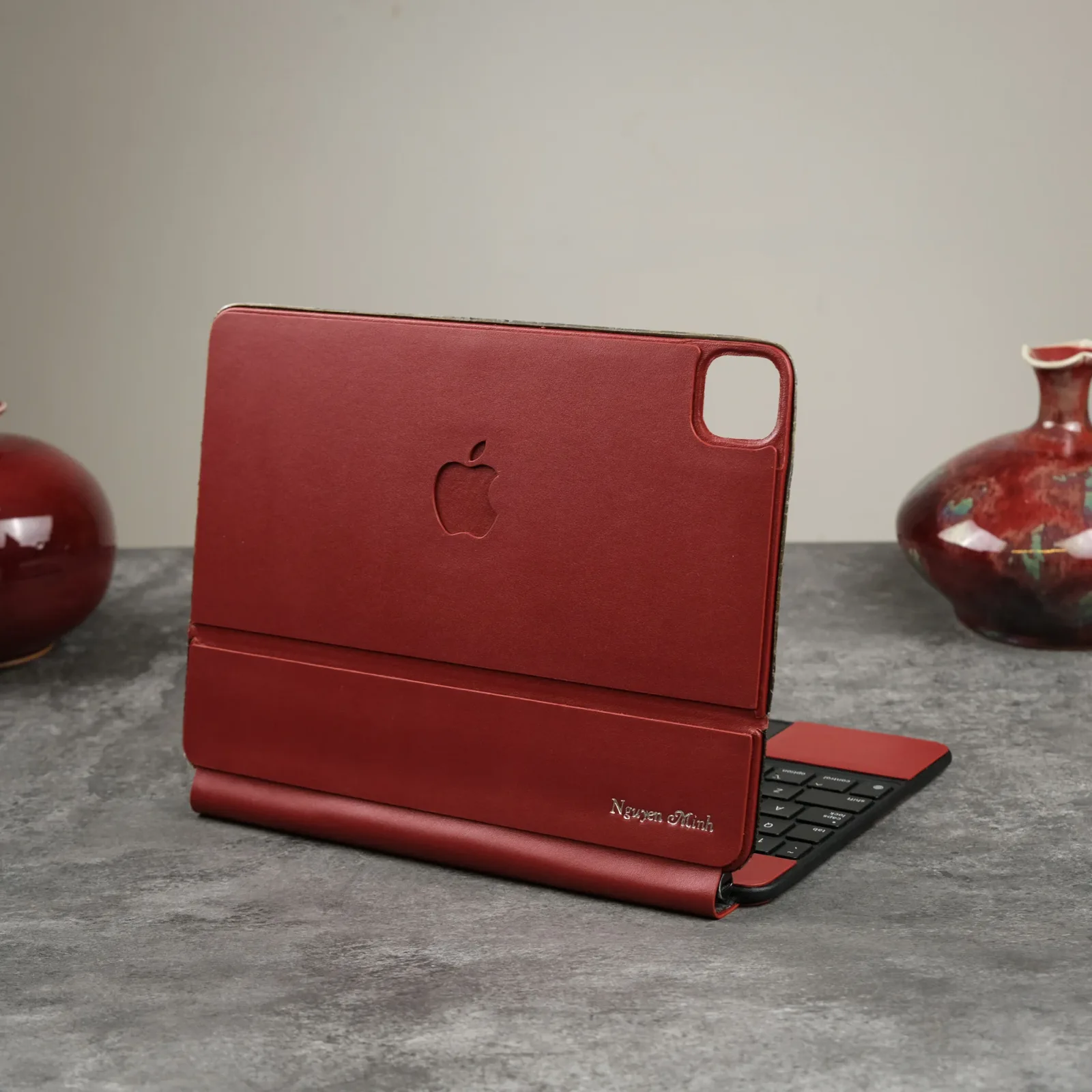 Ảnh Studio Ốp Ipad - KOI Leather