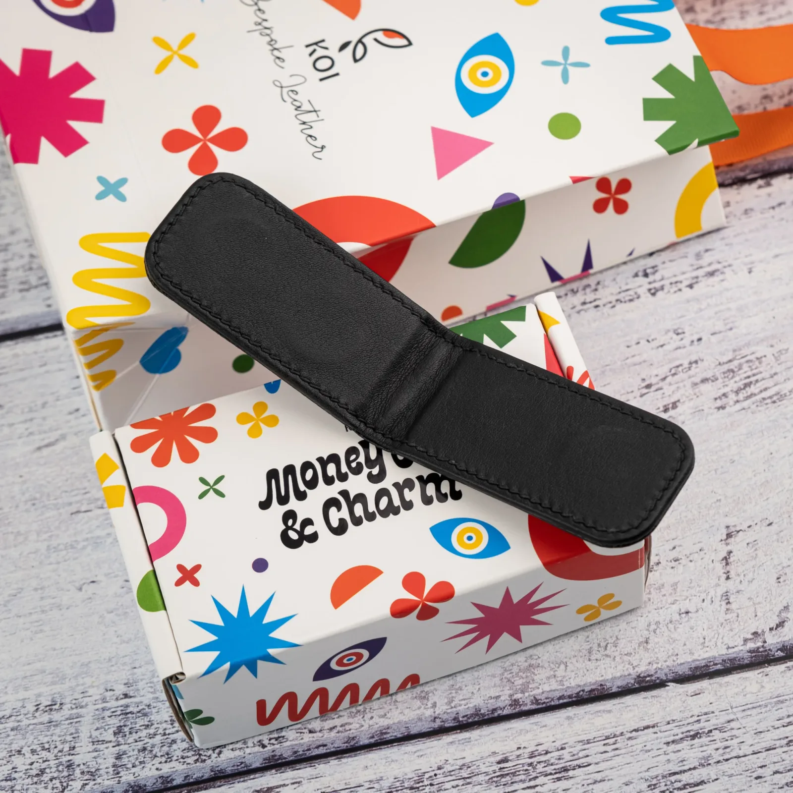 Ảnh Studio Money Clip - KOI Leather