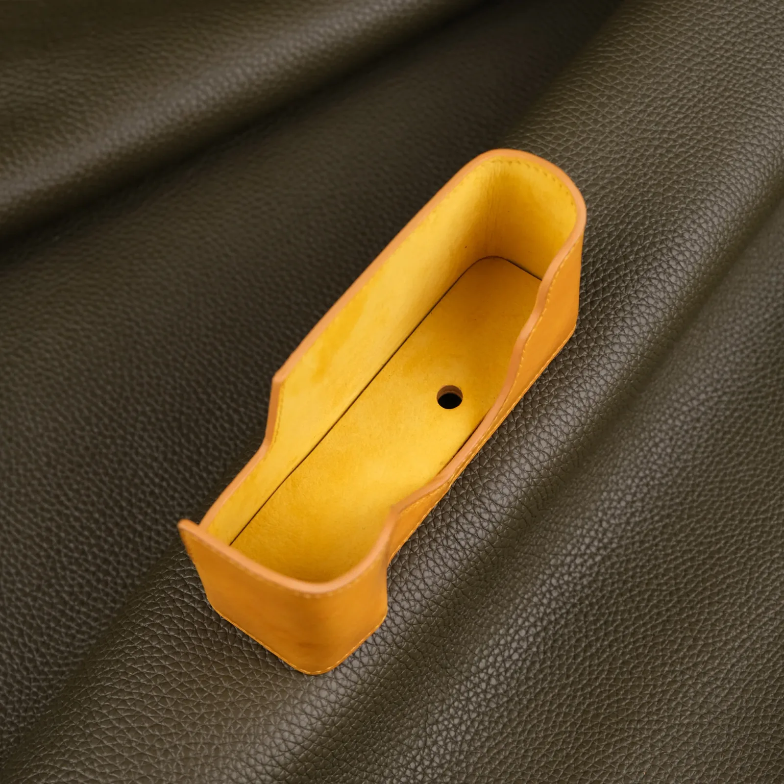 Ảnh Studio Case Camera - KOI Leather