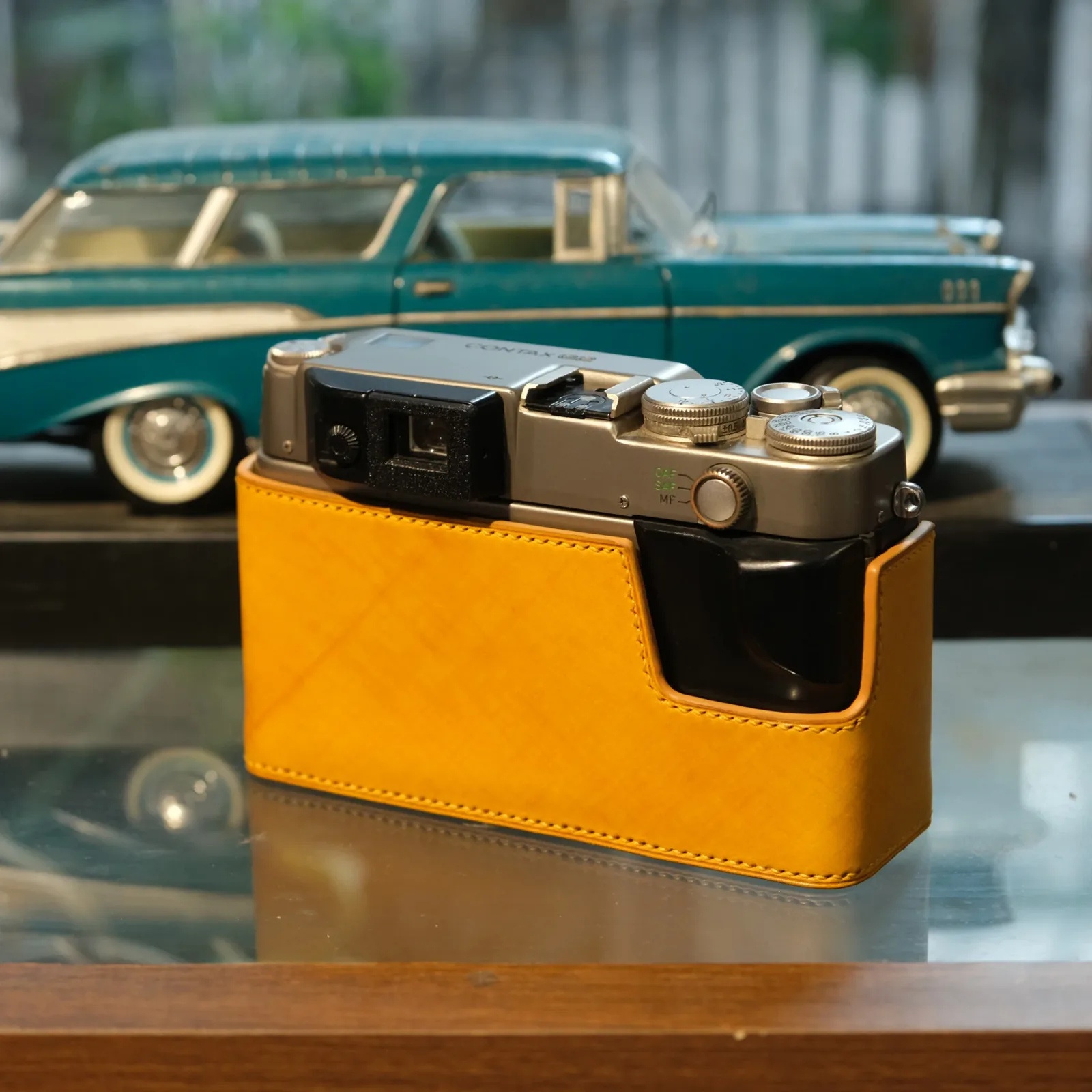 Ảnh Studio Case Camera - KOI Leather