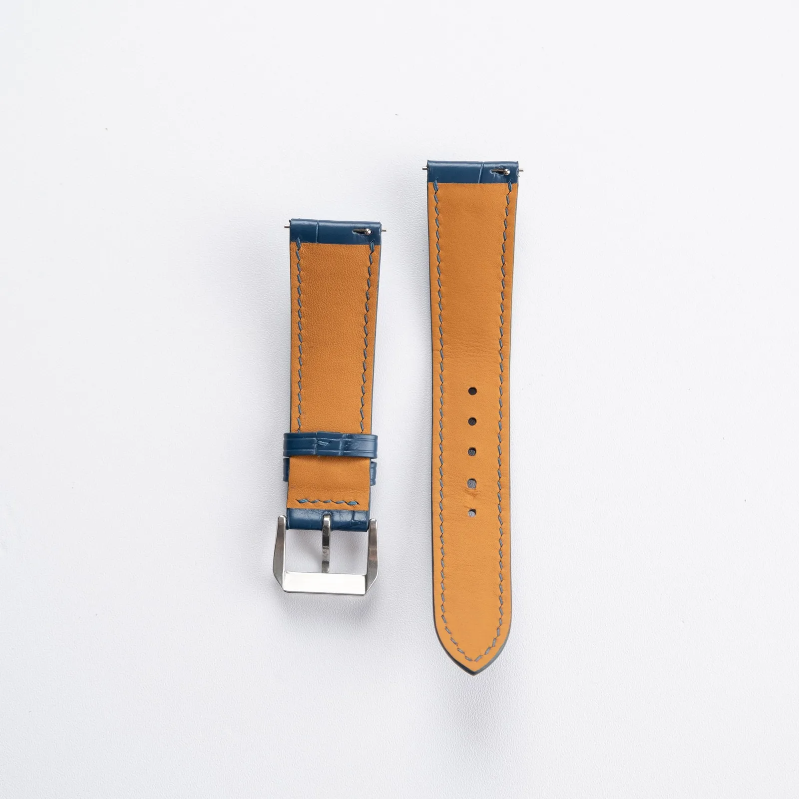 Ảnh Studio Dây đồng hồ da cá sấu màu xanh peacock - Koi Leather