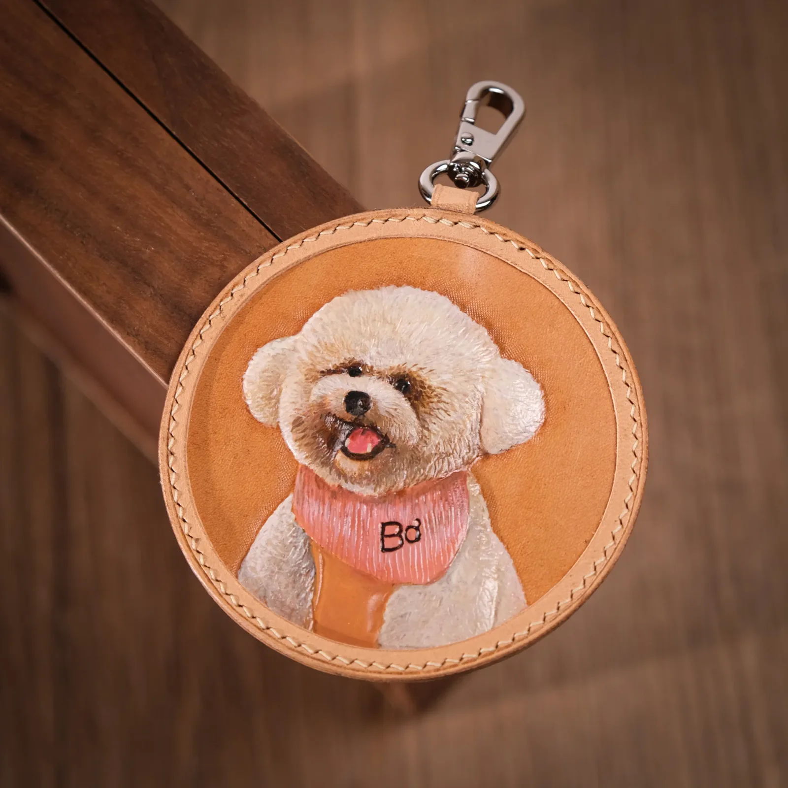 Ảnh Studio Charm tròn chạm khắc Pet cưng (Theo ảnh riêng của khách hàng) - Koi Leather