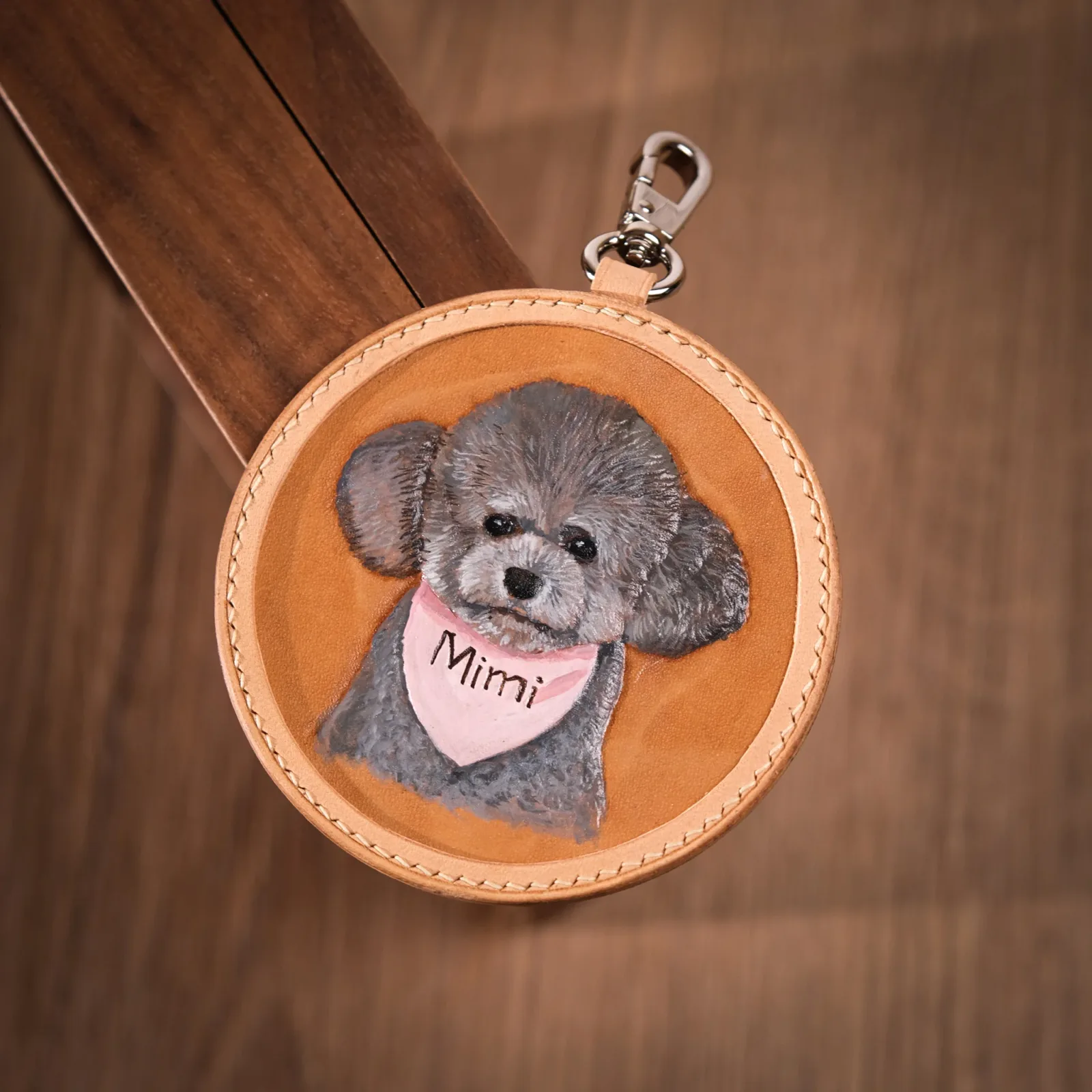Ảnh Studio Charm tròn chạm khắc Pet cưng (Theo ảnh riêng của khách hàng) - Koi Leather