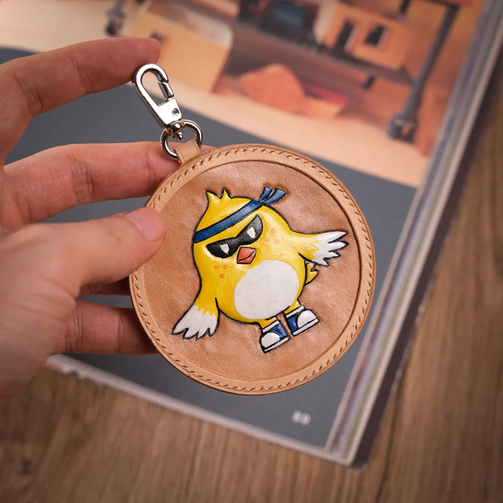 Ảnh Studio Charm tròn chạm khắc Pet cưng (Theo ảnh riêng của khách hàng) - Koi Leather
