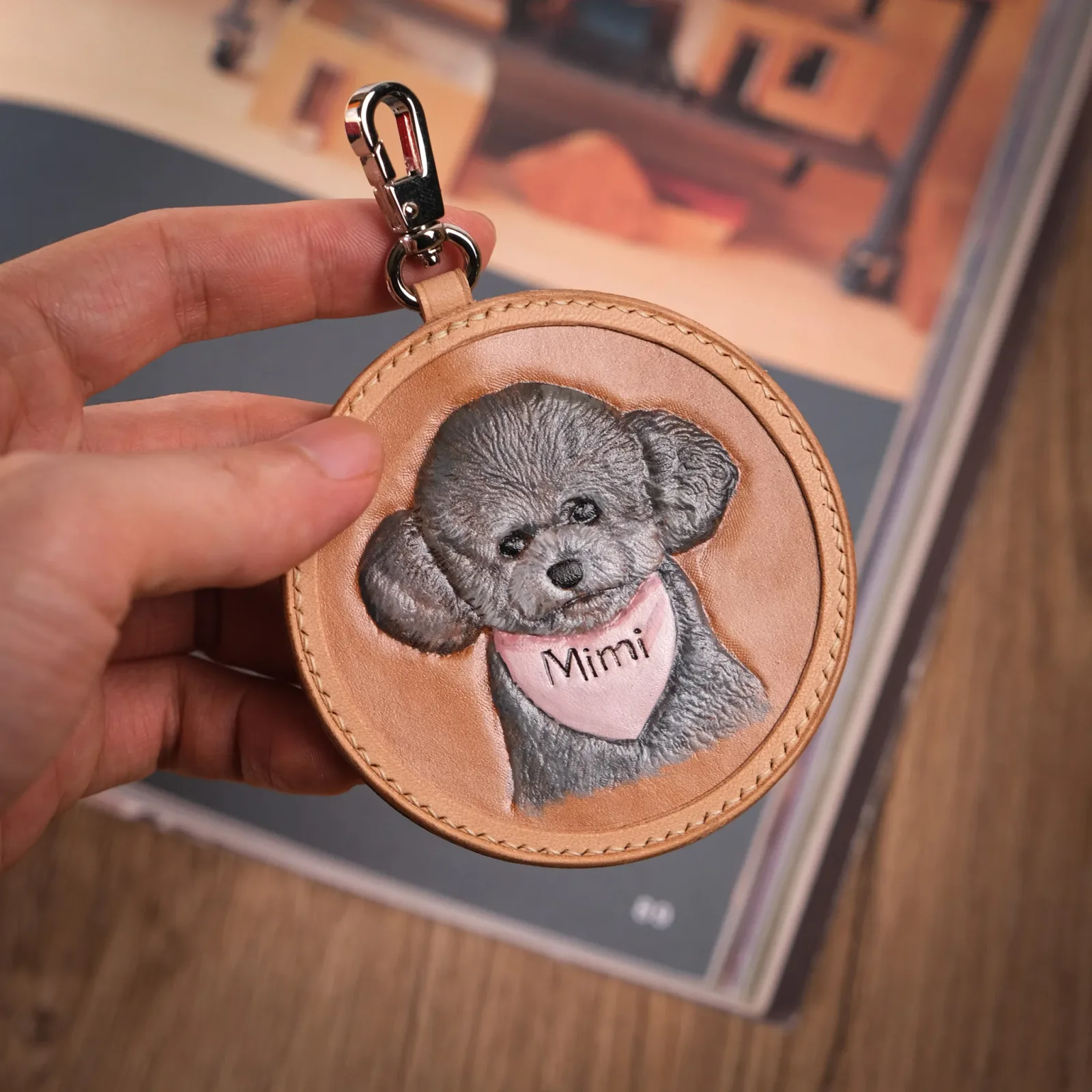 Ảnh Studio Charm tròn chạm khắc Pet cưng (Theo ảnh riêng của khách hàng) - Koi Leather