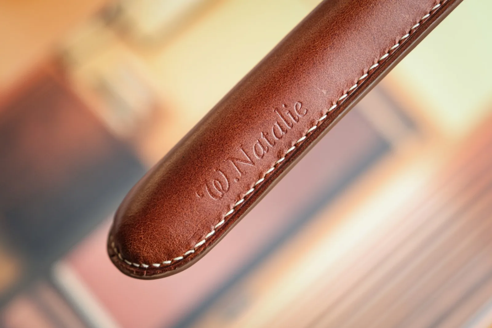 Ảnh Bao da đựng bút da Buttero màu nâu có đai gài - Koi Leather