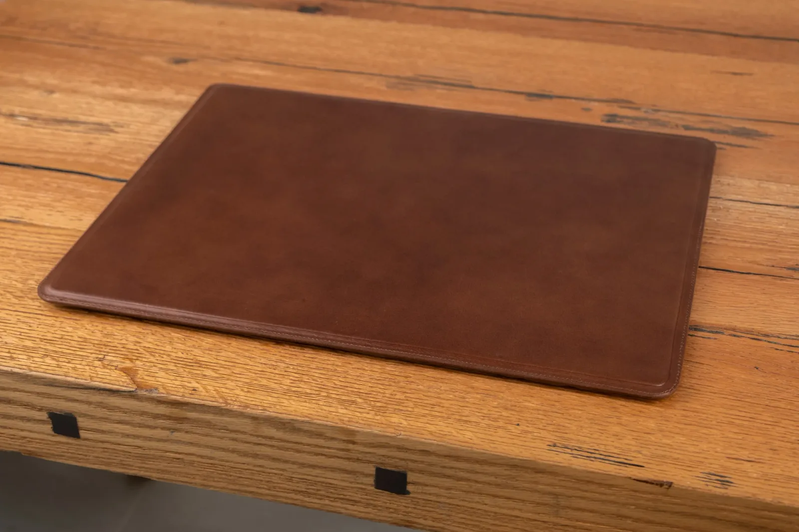 Ảnh Studio Tấm lót bàn văn phòng - Koi Leather