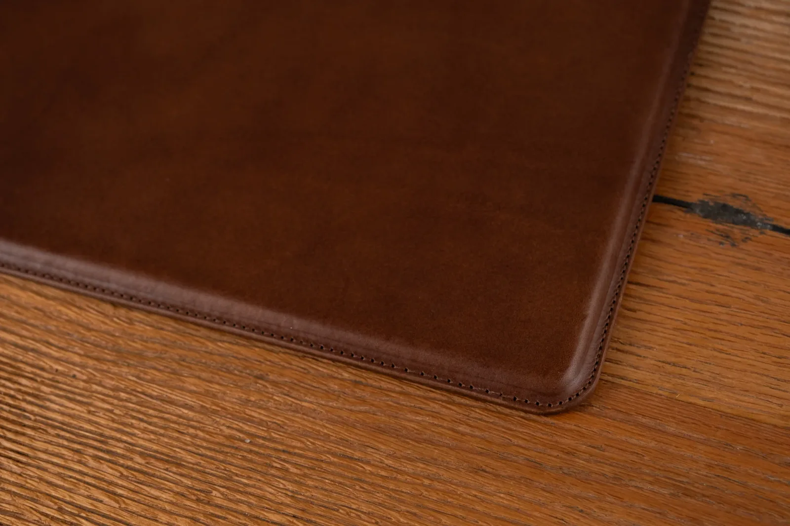 Ảnh Studio Tấm lót bàn văn phòng - Koi Leather