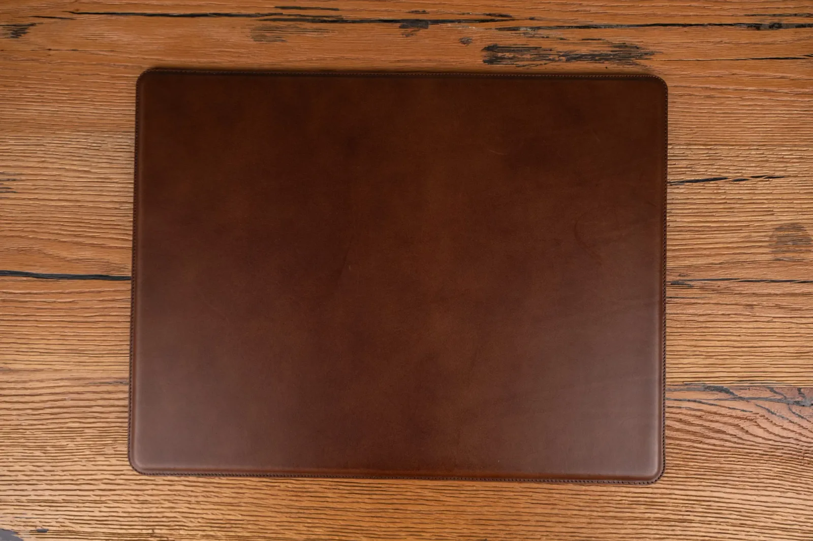 Ảnh Studio Tấm lót bàn văn phòng - Koi Leather