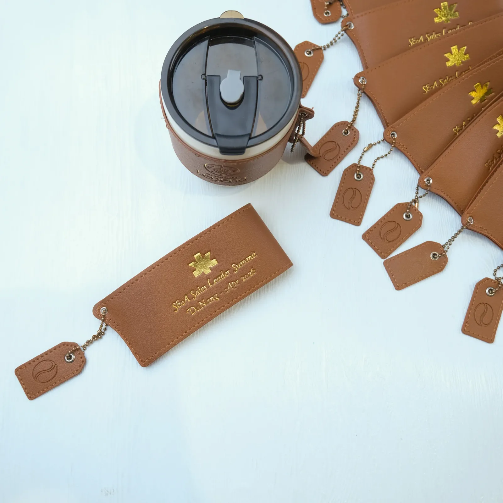 Ảnh Studio Dập tên ly trung nguyên - Koi Leather