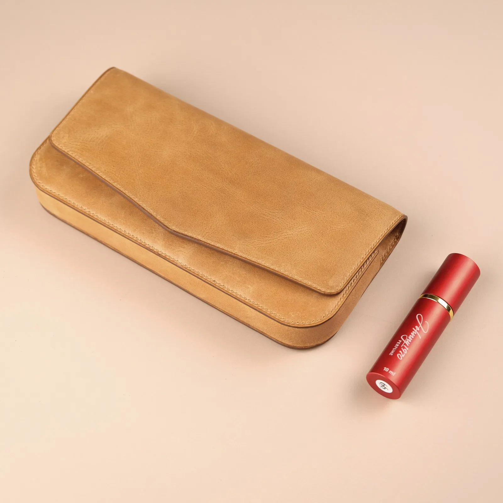 Ảnh Studio Hộp da đựng son 6 ngăn da bò thảo mộc màu vàng bò - Koi Leather