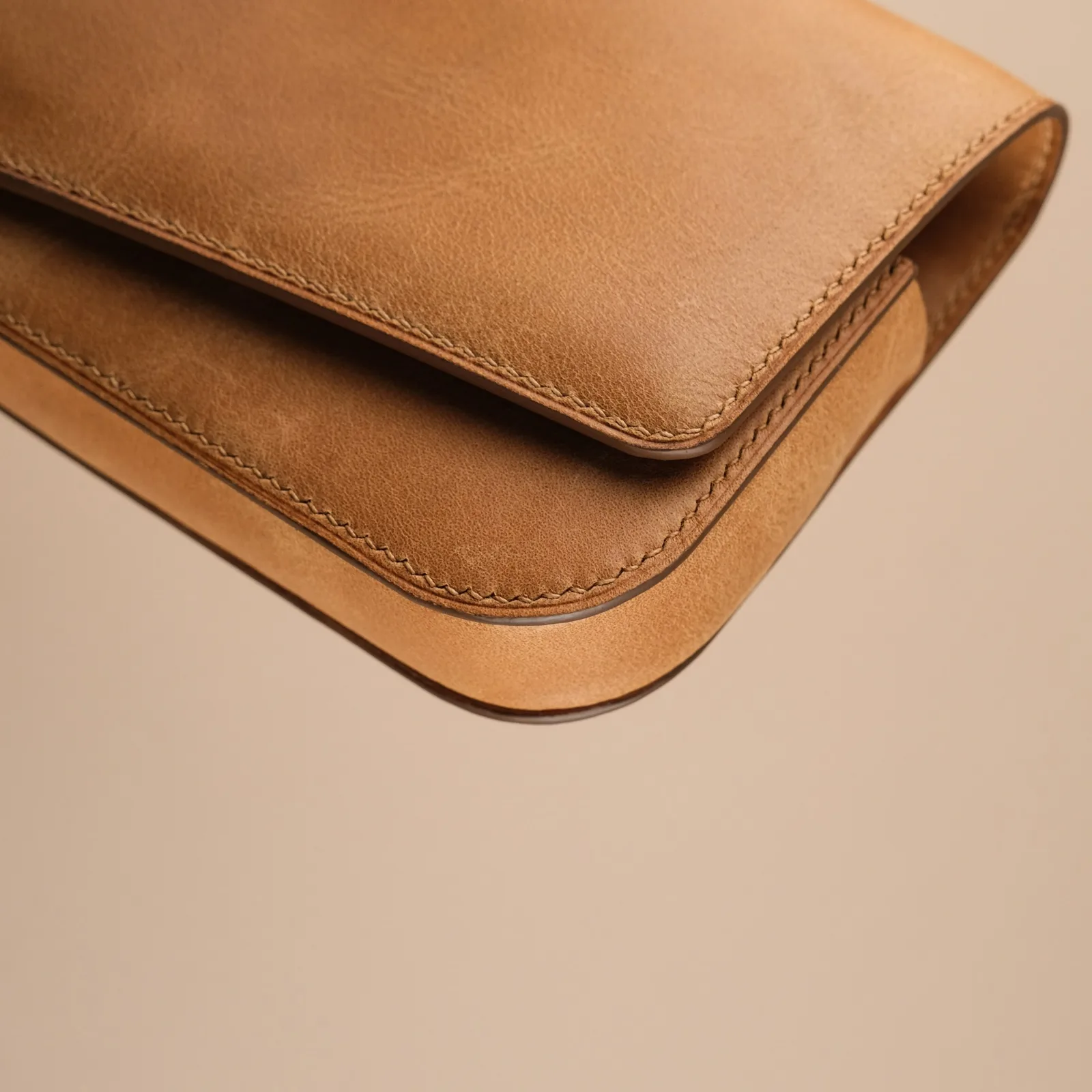 Ảnh Studio Hộp da đựng son 6 ngăn da bò thảo mộc màu vàng bò - Koi Leather