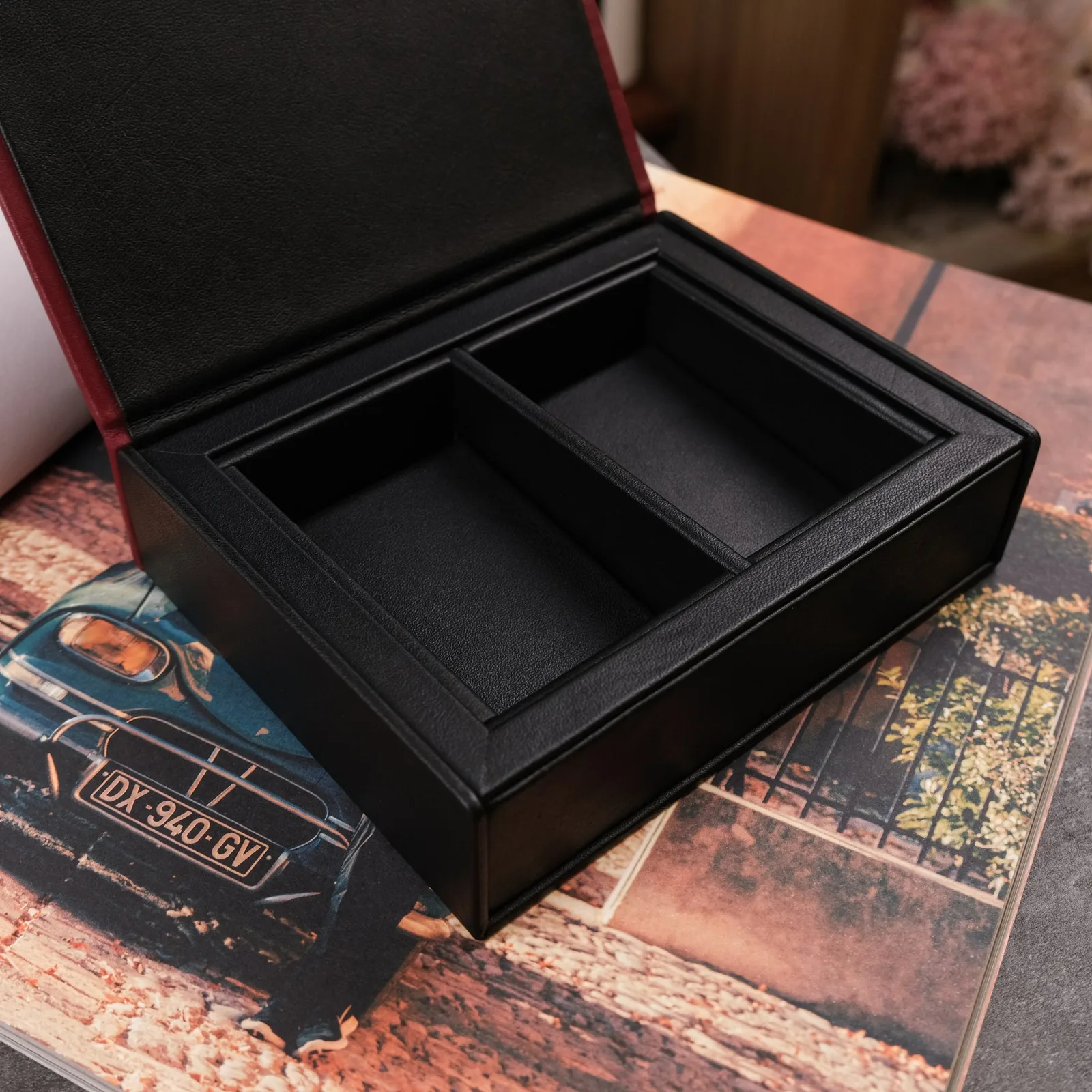 Ảnh Studio Hộp da đựng chìa khóa ô tô 2 ngăn đỏ rượu phối đen - Koi Leather