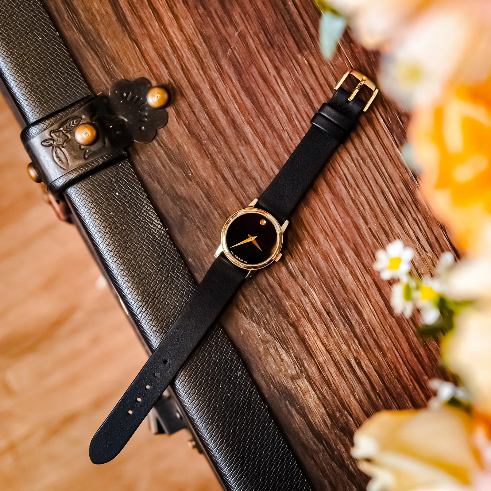 Ảnh Studio Dây da đồng hồ cho Movado màu đen - Koi Leather