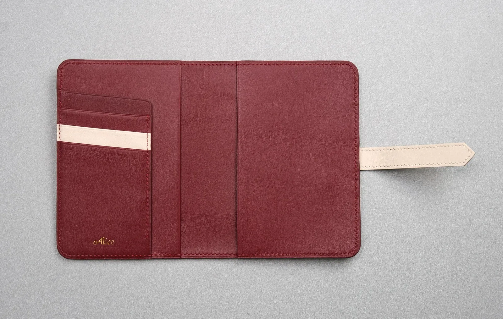 Ảnh Studio Bao da hộ chiếu đỏ rượu phối kem quai cài chữ H - Koi Leather