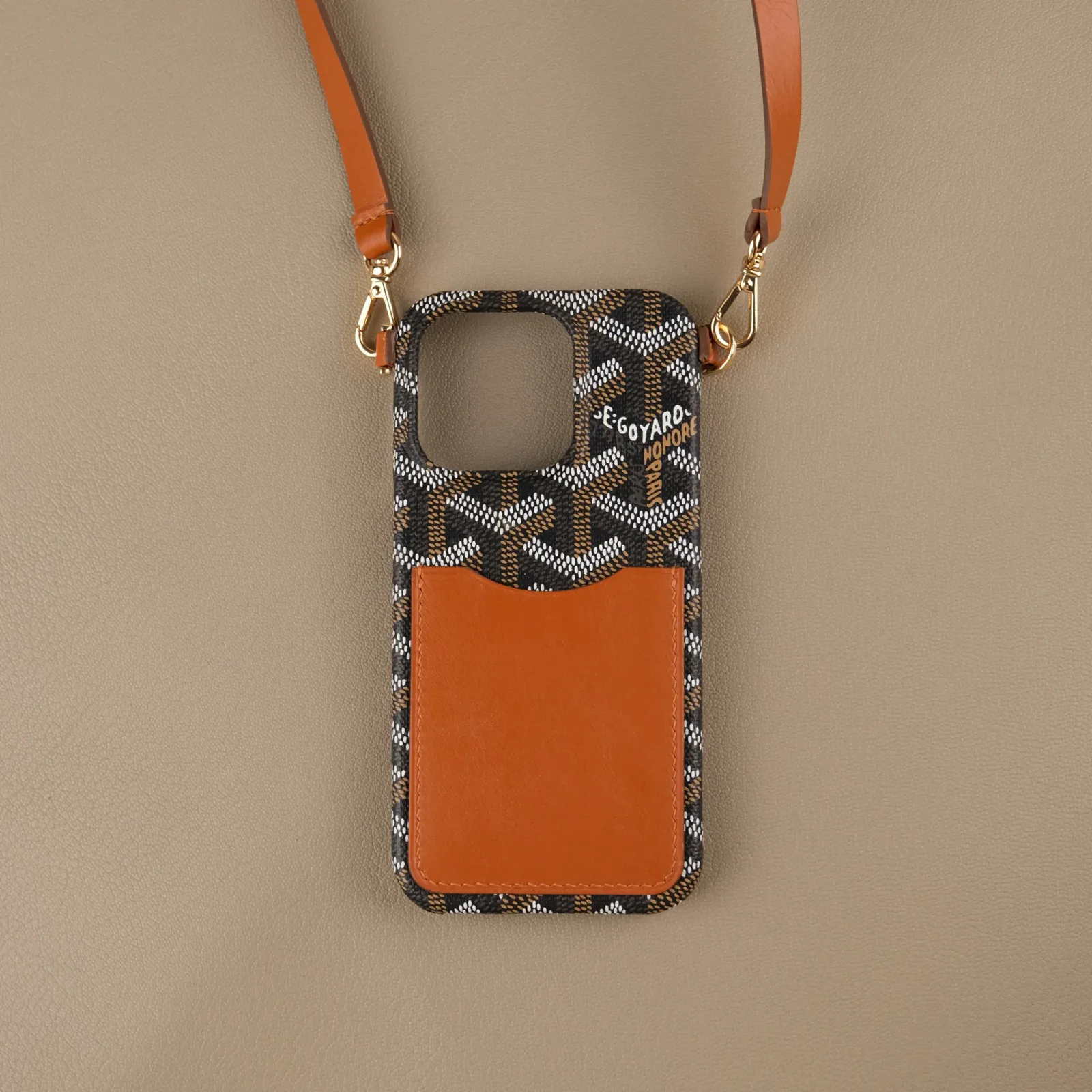 Ảnh Studio Ốp đt 15pro - KOI Leather