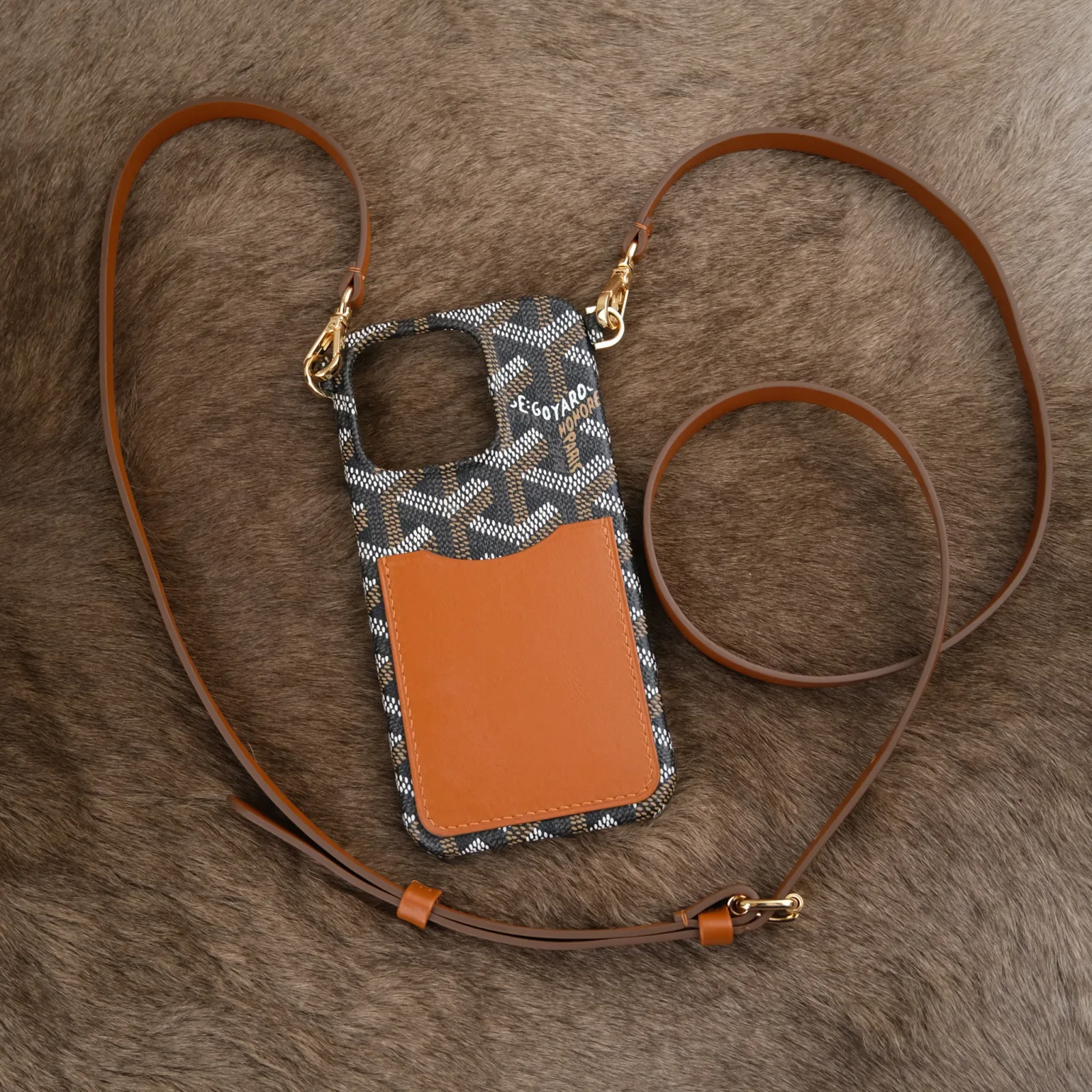 Ảnh Studio Ốp đt 15pro - KOI Leather