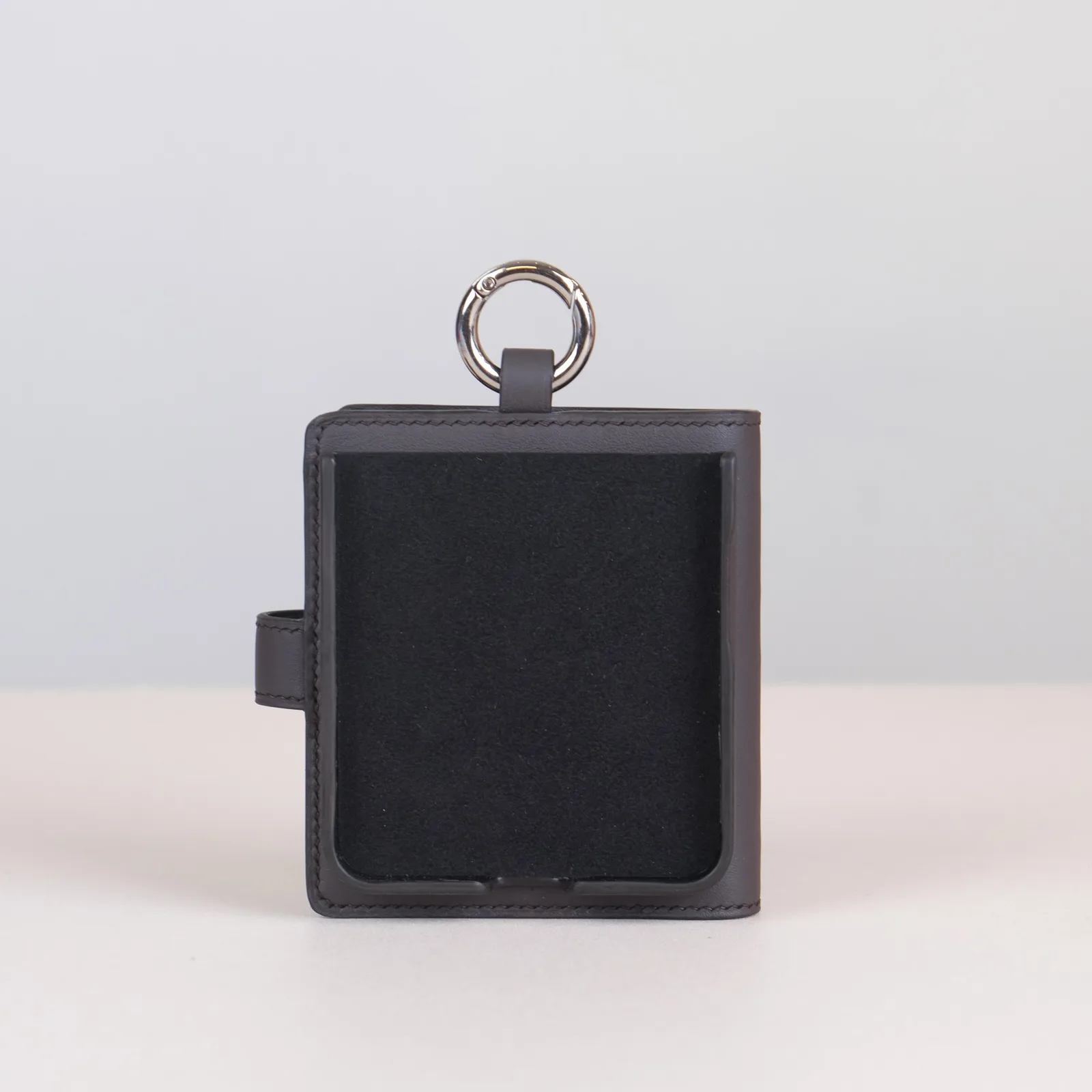 Ảnh Studio Bao da điện thoại gập kèm ví thẻ da bò màu xám - Koi Leather