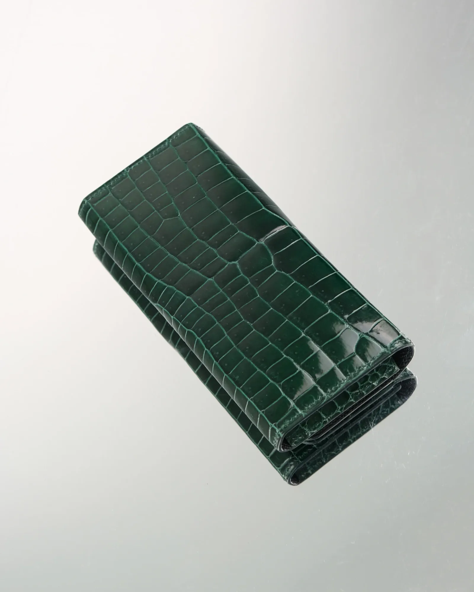 Ảnh Studio Ví dài cá sâu - Koi Leather