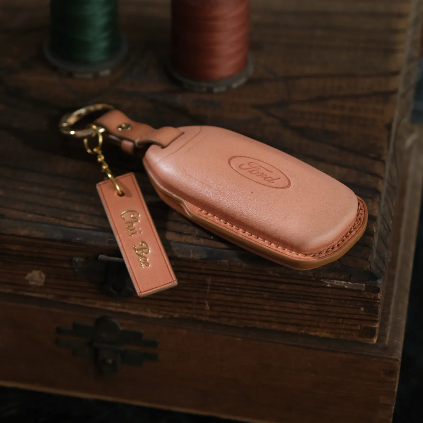 Ảnh Studio Bao chìa khoá Ford - KOI Leather