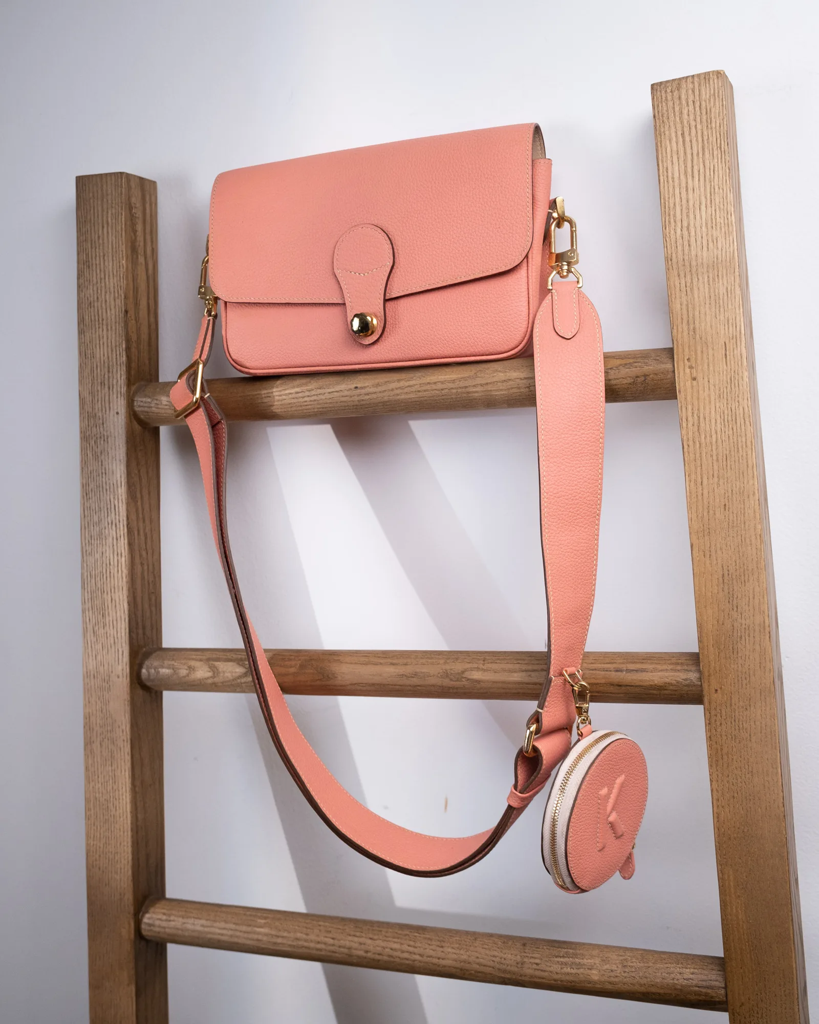 Ảnh Studio Túi Multibags Matame da bê Togo màu đen kèm ví tròn - Size 22 - Koi Leather