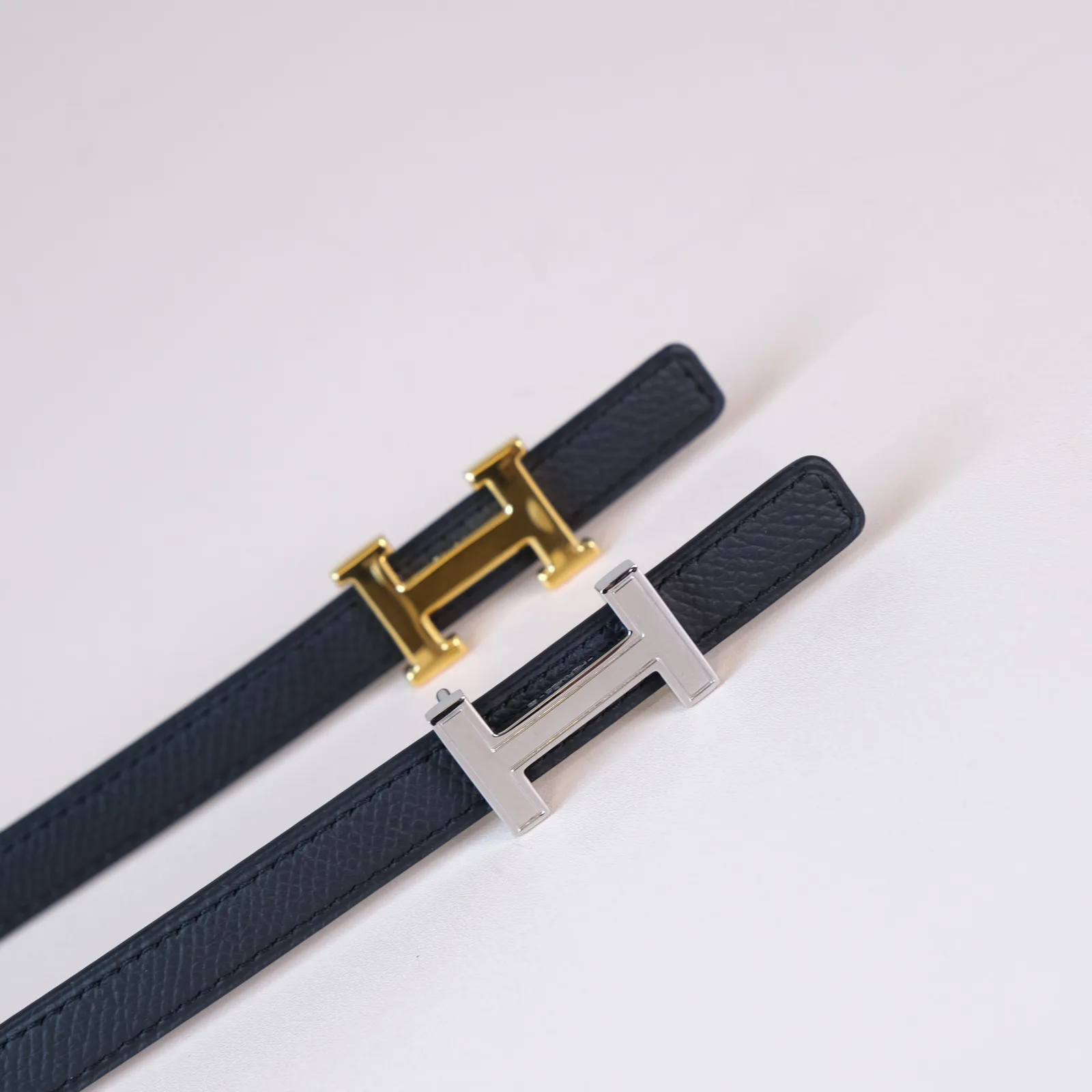 Ảnh Studio Dây lưng nữ da bò Epsom bản 18mm đen phối etoupe - Koi Leather