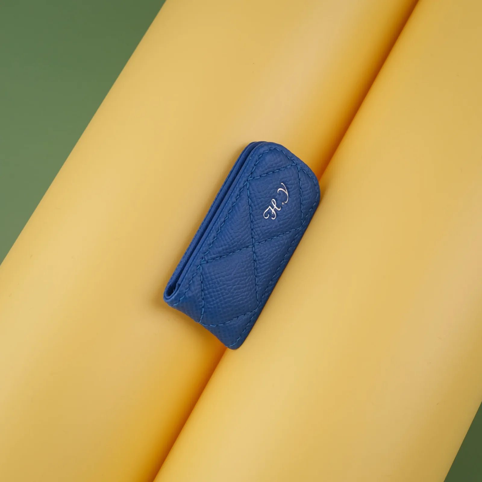 Ảnh Studio money clip - KOI Leather