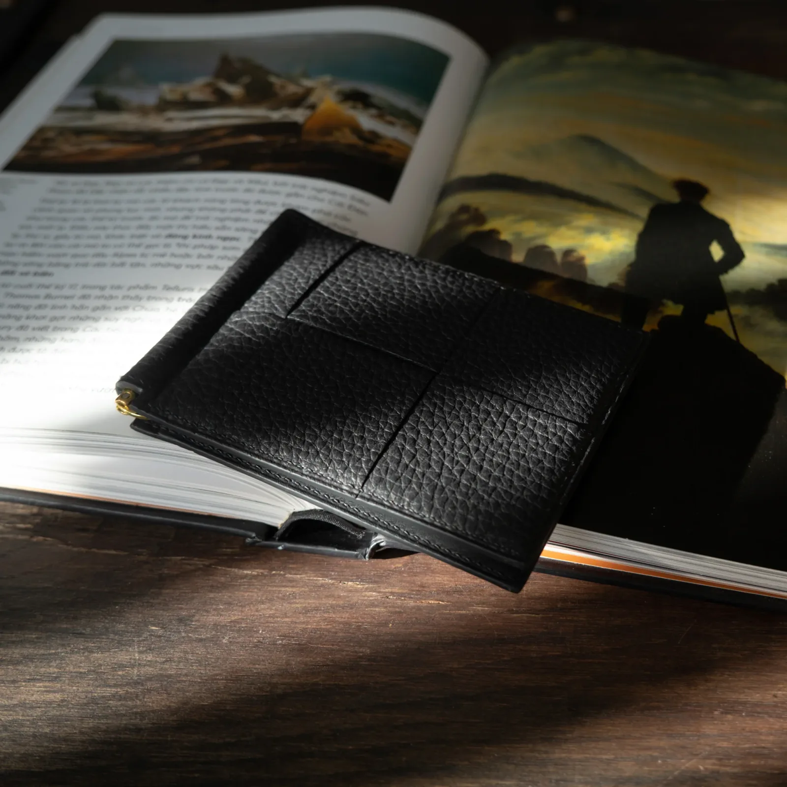 Ảnh Studio Ví kẹp tiền - KOI Leather