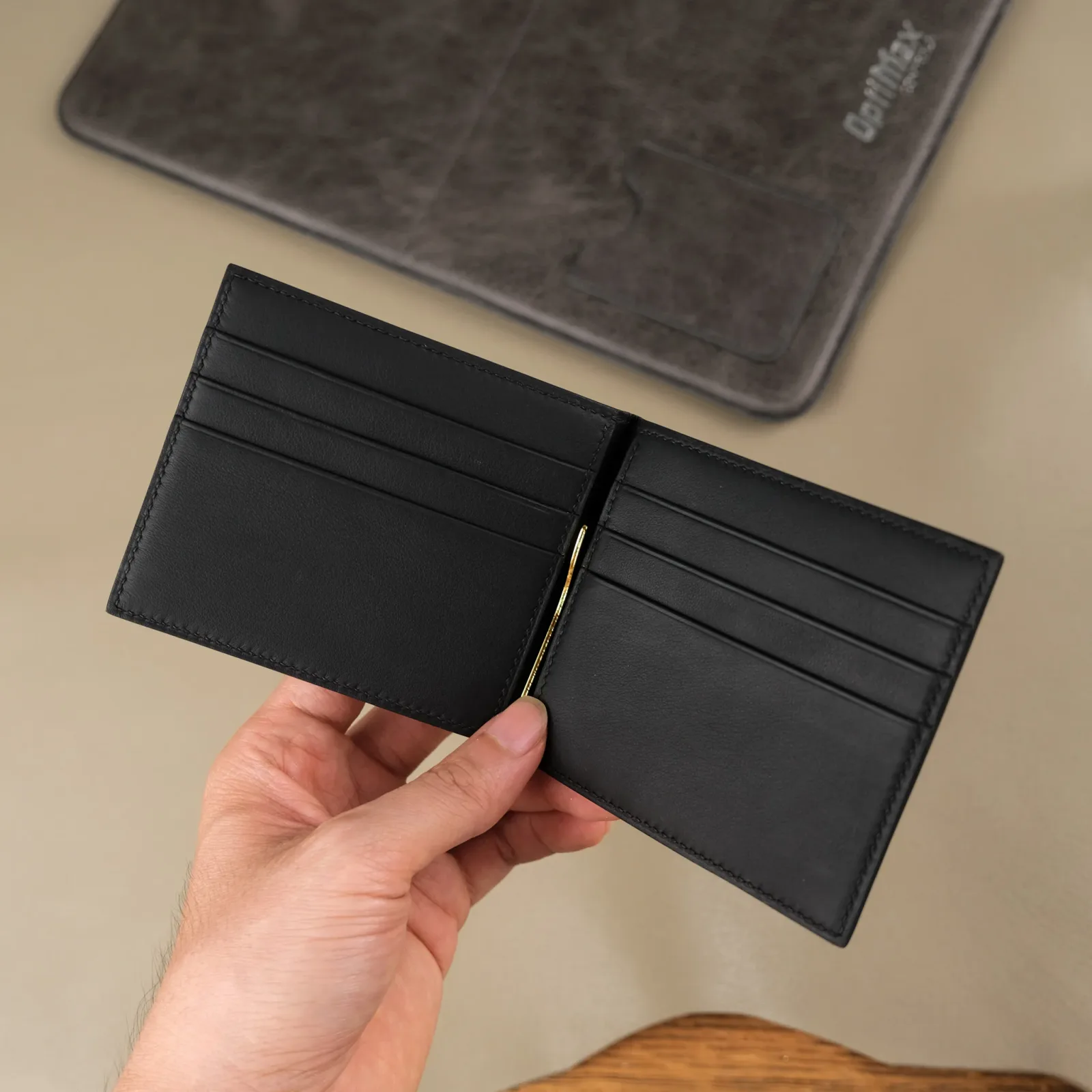 Ảnh Studio Ví kẹp tiền - KOI Leather