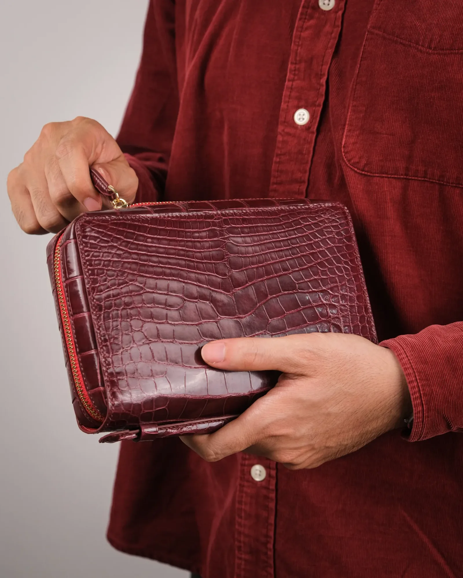 Ảnh Studio Clutch - Koi Leather