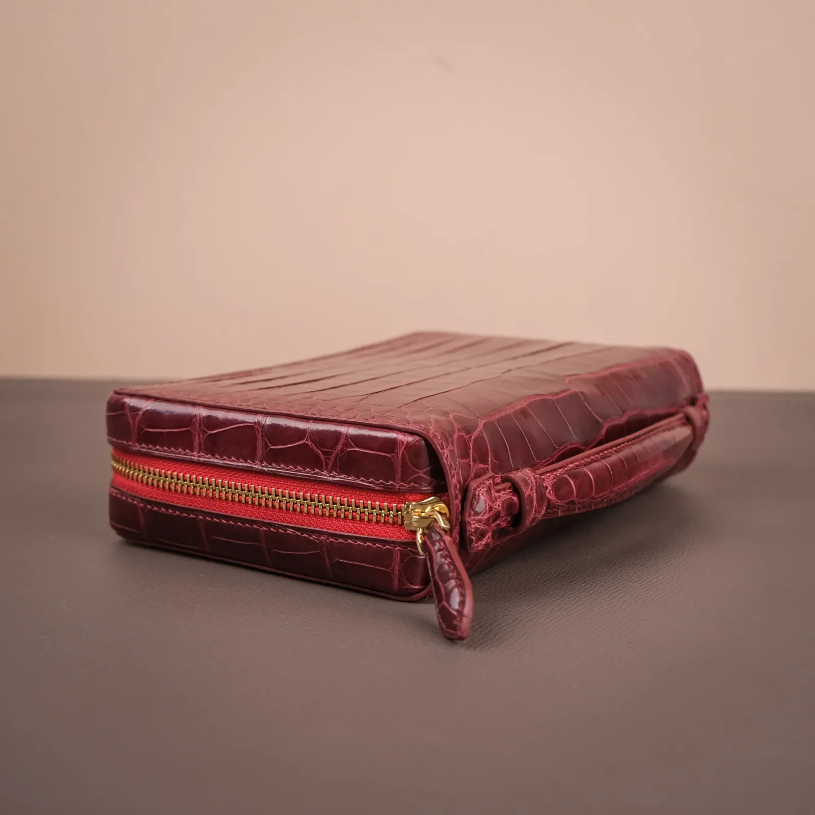 Ảnh Studio Clutch - Koi Leather