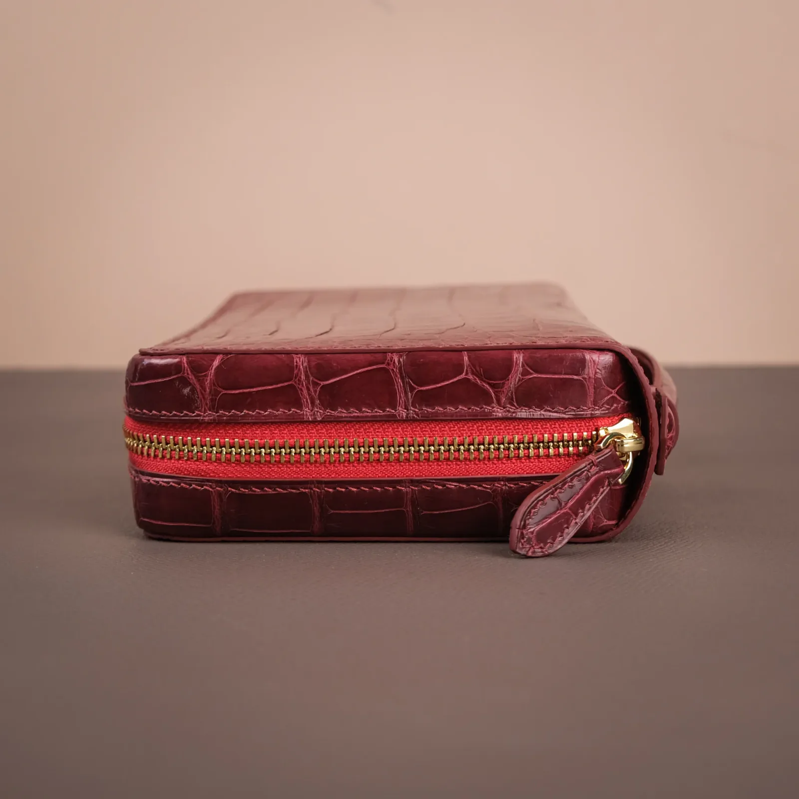 Ảnh Studio Clutch - Koi Leather