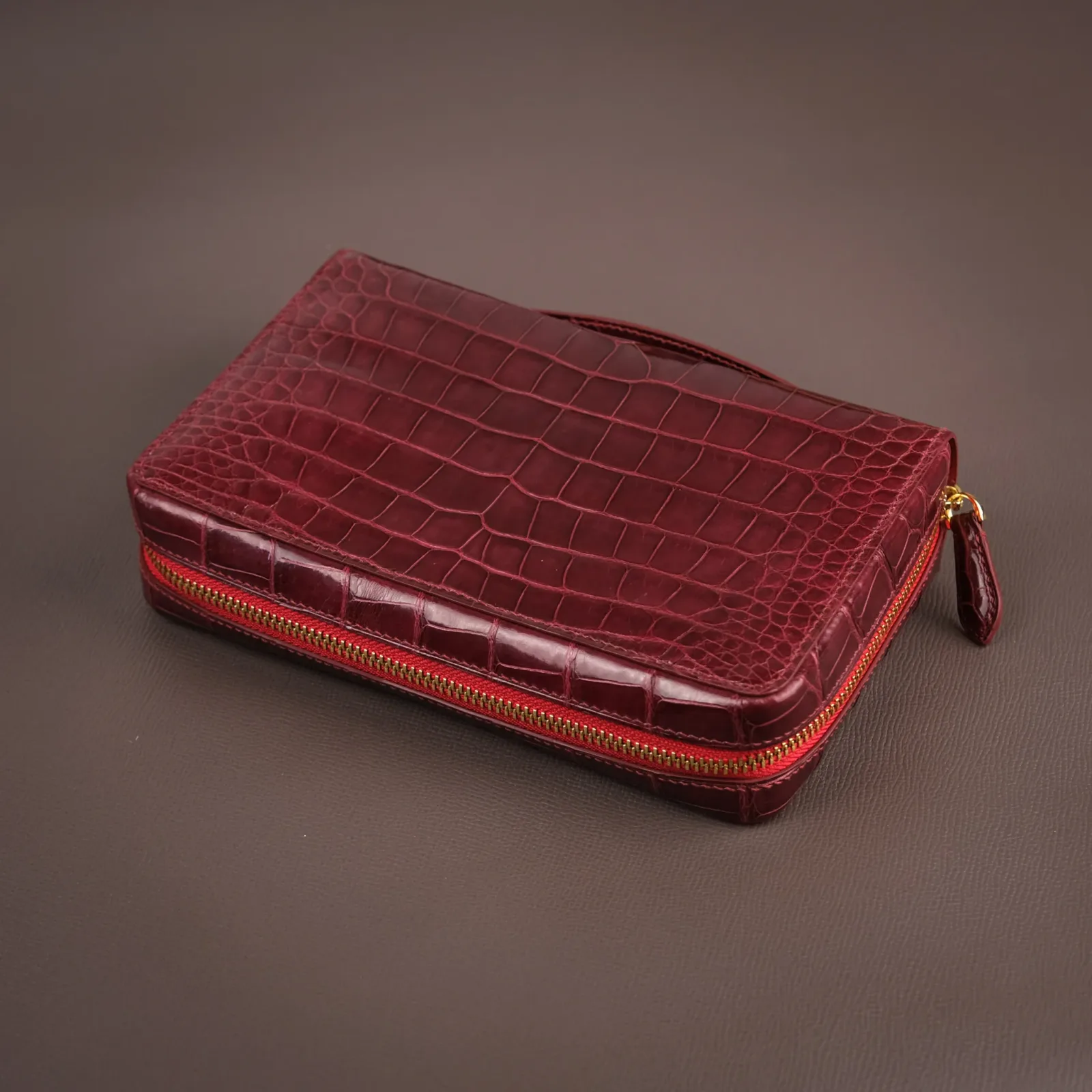 Ảnh Studio Clutch - Koi Leather