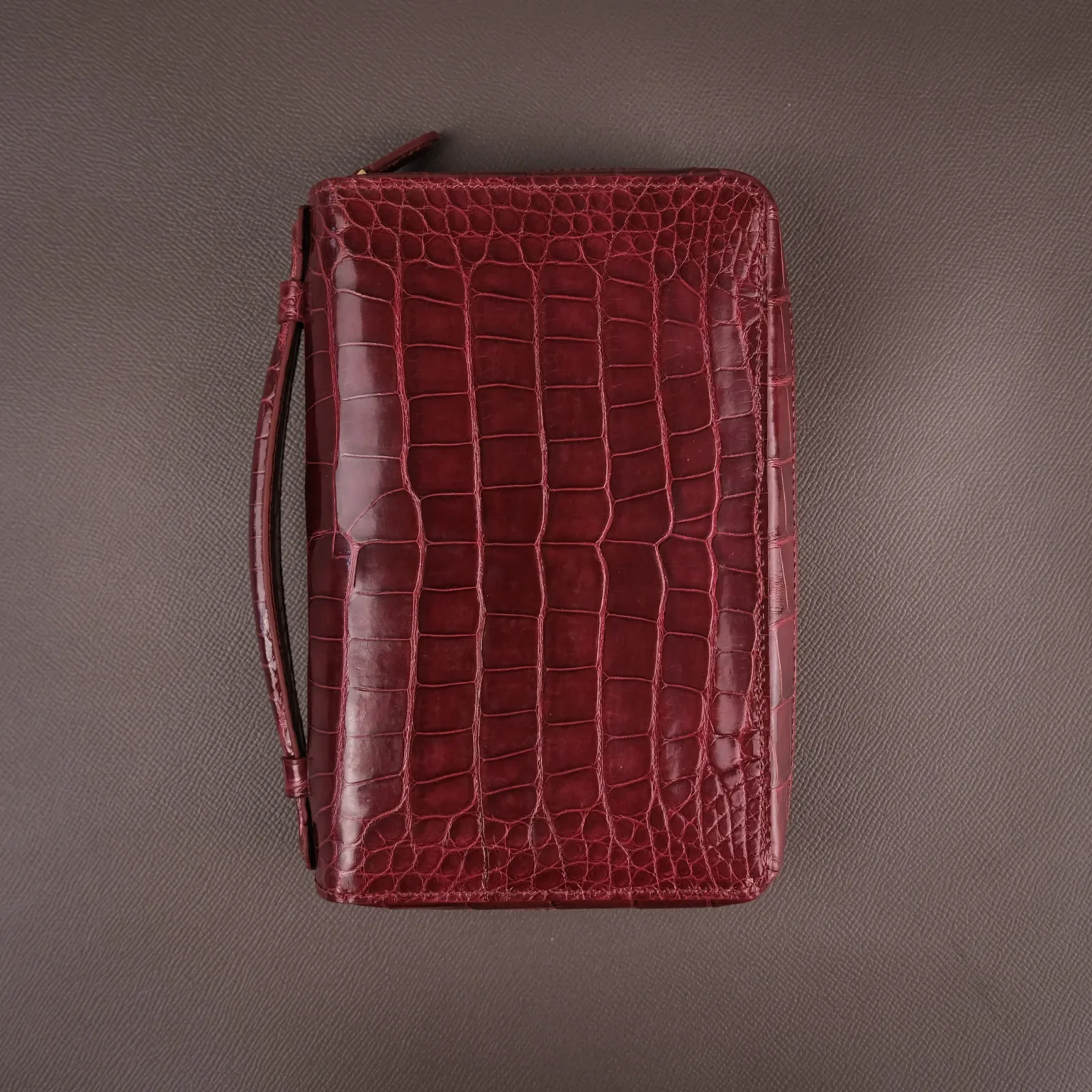 Ảnh Studio Clutch - Koi Leather