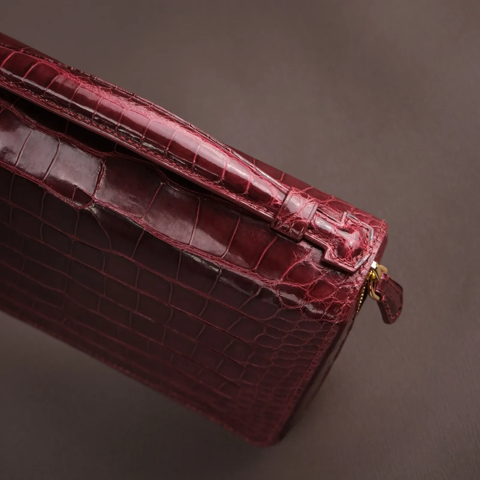 Ảnh Studio Clutch - Koi Leather