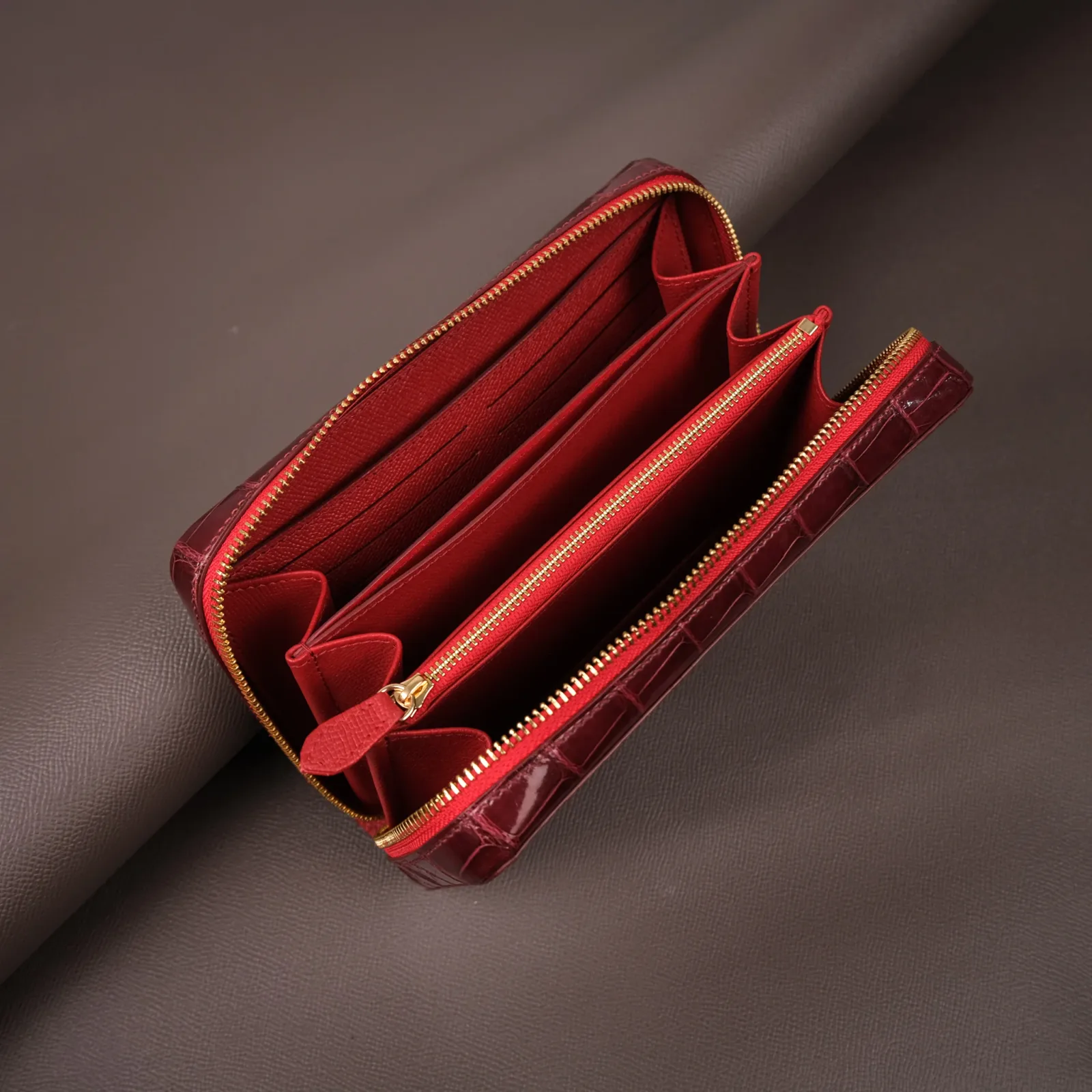 Ảnh Studio Clutch - Koi Leather