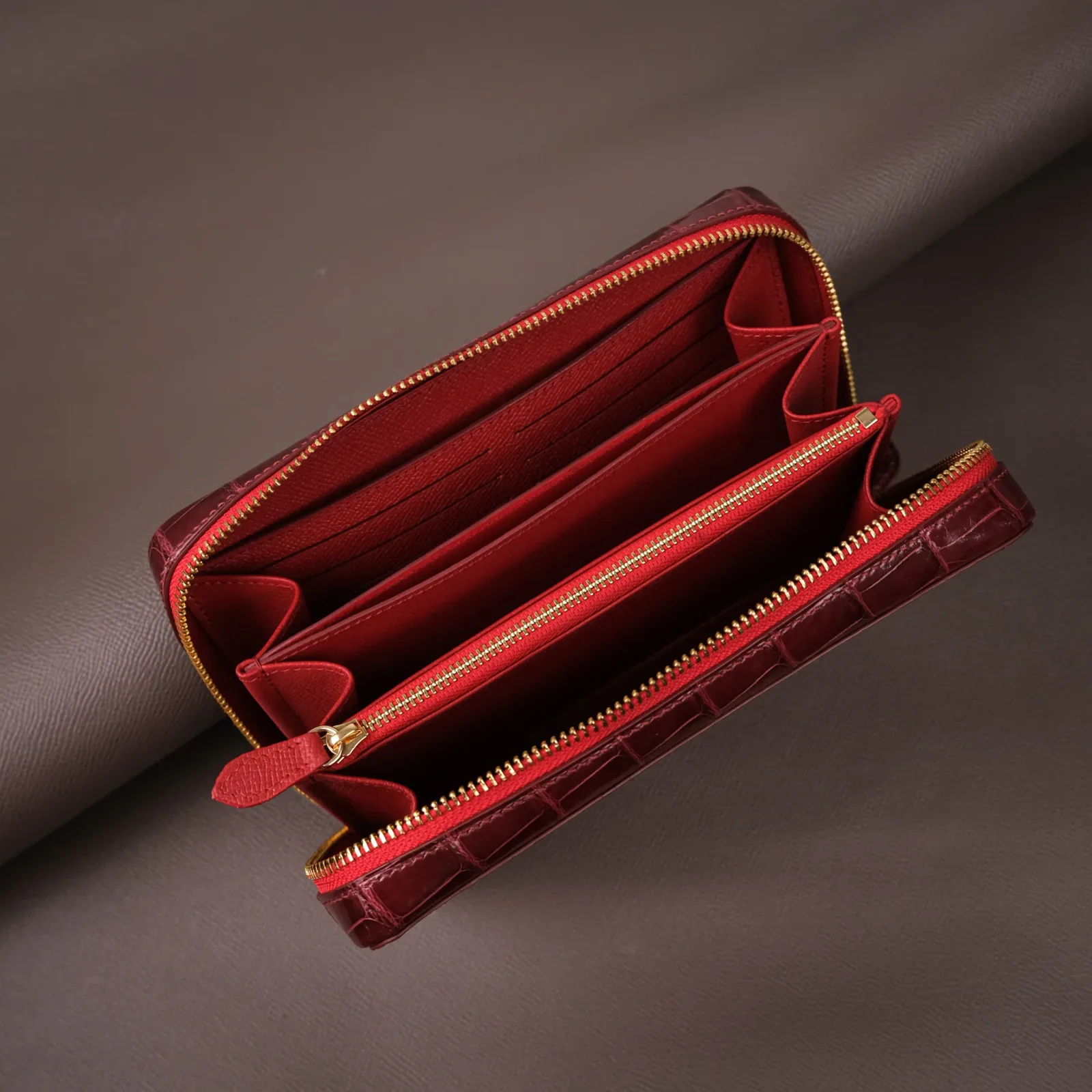 Ảnh Studio Clutch - Koi Leather