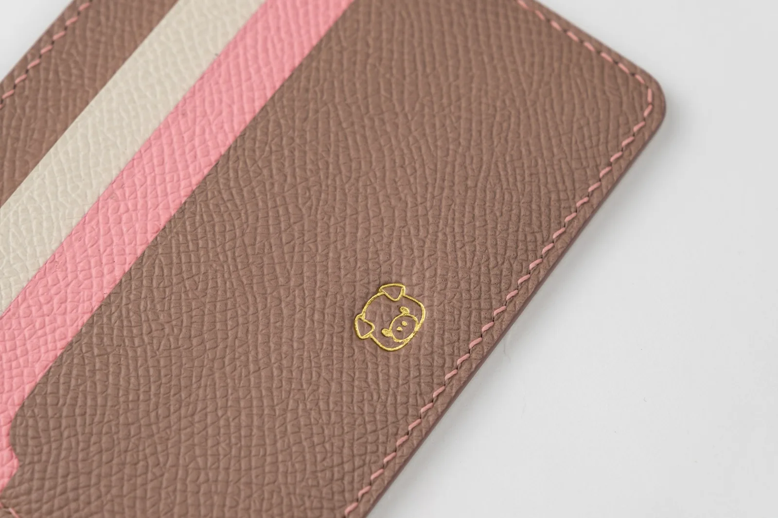 Ảnh Ví thẻ Senot da Epsom màu xám phối hồng - Koi Leather