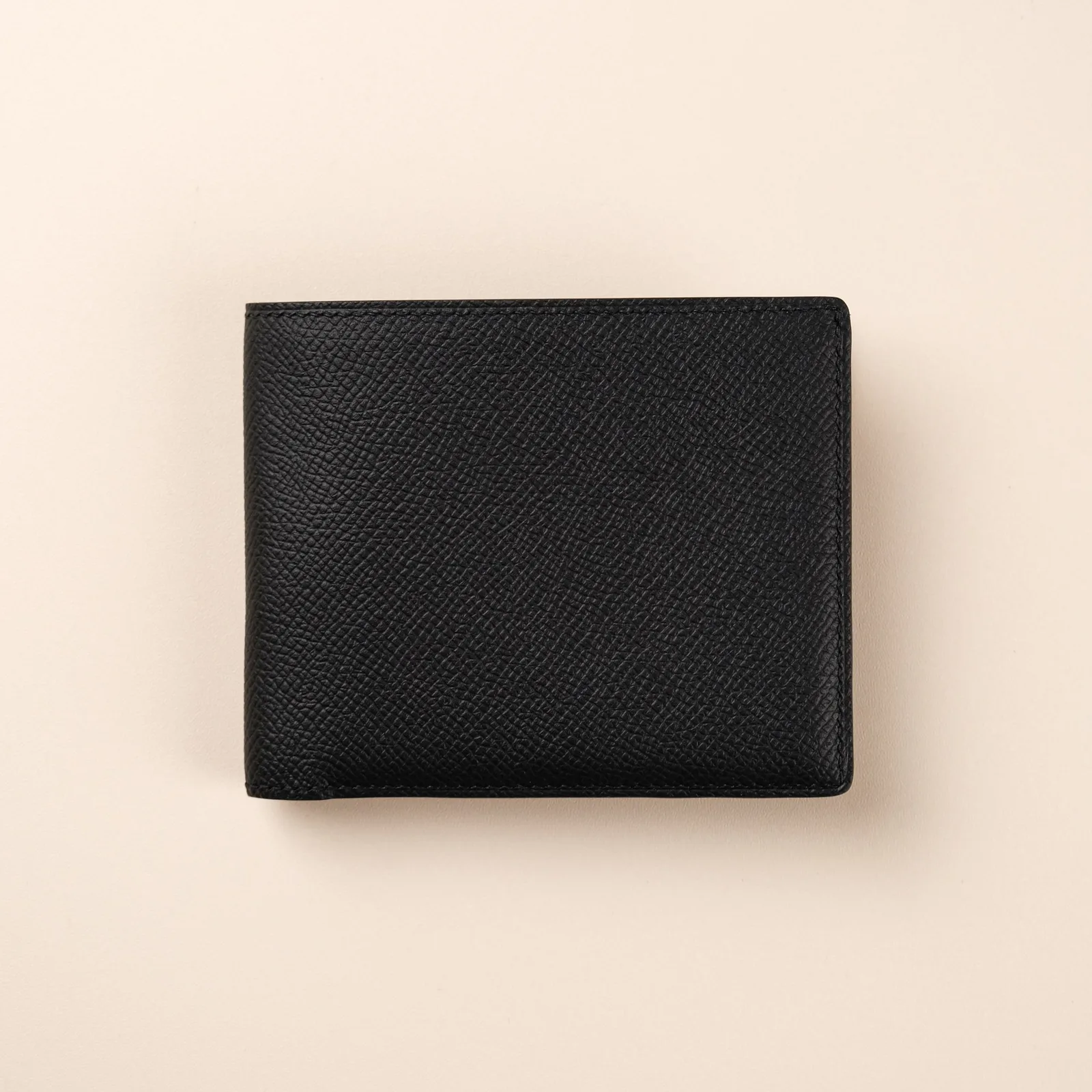 Ảnh Studio Ví gập đôi da Epsom màu đen có ngăn ảnh trong suốt - Koi Leather