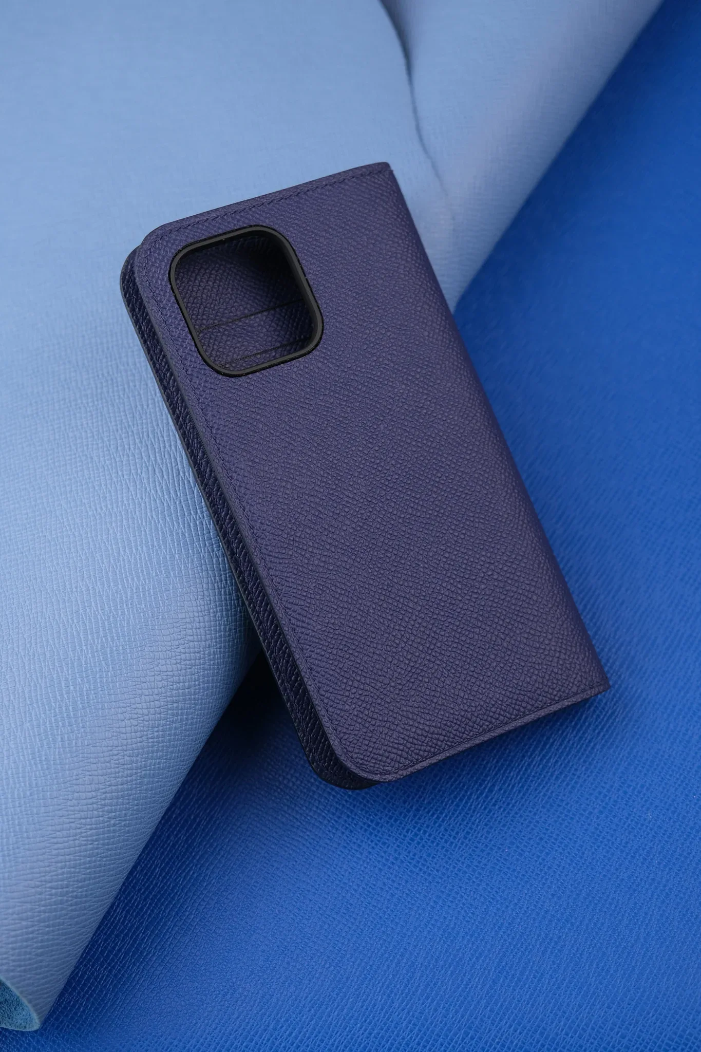 Ảnh Studio Ốp IP 15PRM - KOI Leather