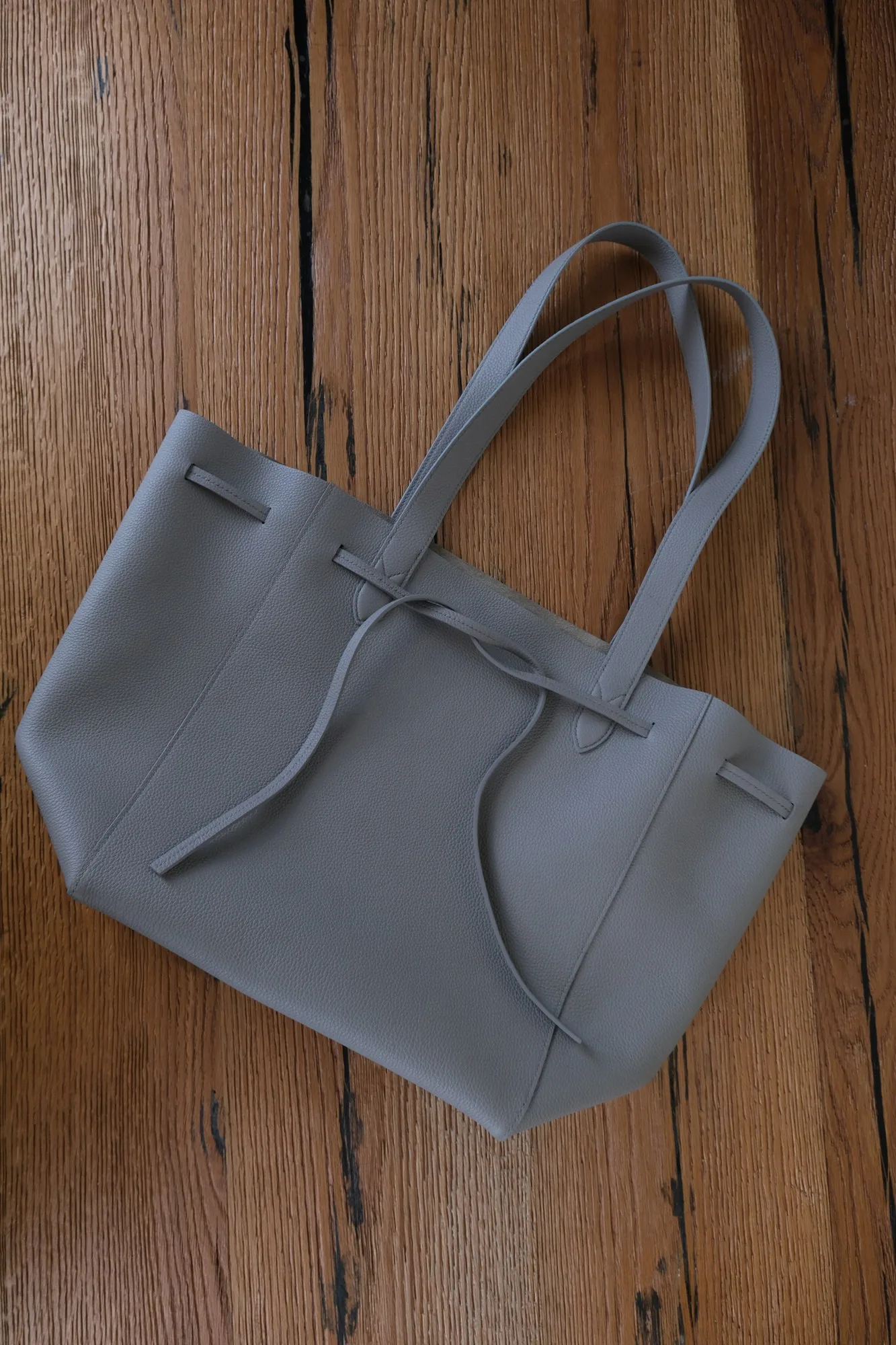 Ảnh Studio Túi tote da Togo màu xám phối dây thắt quai đeo vai - Koi Leather