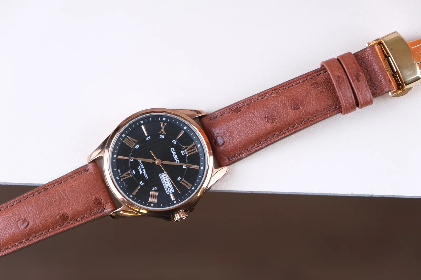 Ảnh Studio Dây đồng hồ da đà điểu màu nâu cho Casio - Koi Leather