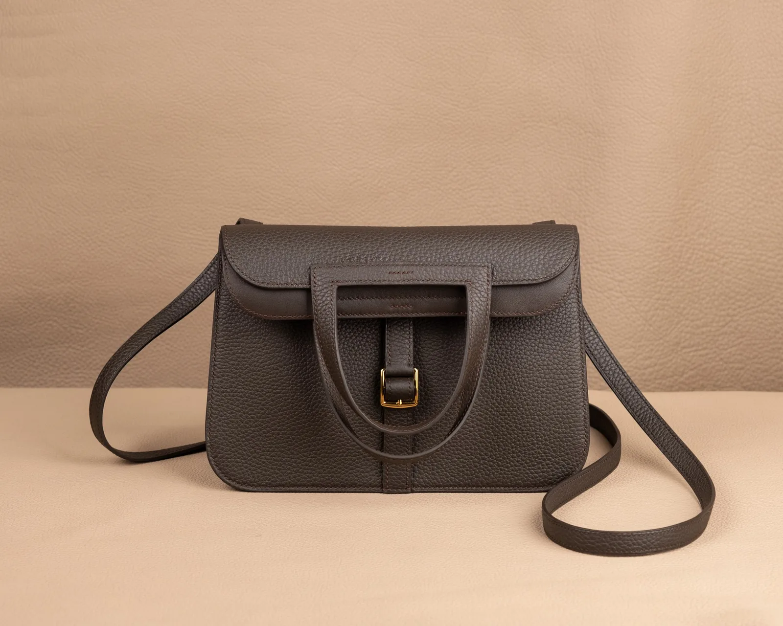 Ảnh Studio Túi xách da Clemence dáng gập nắp màu nâu đậm - Koi Leather