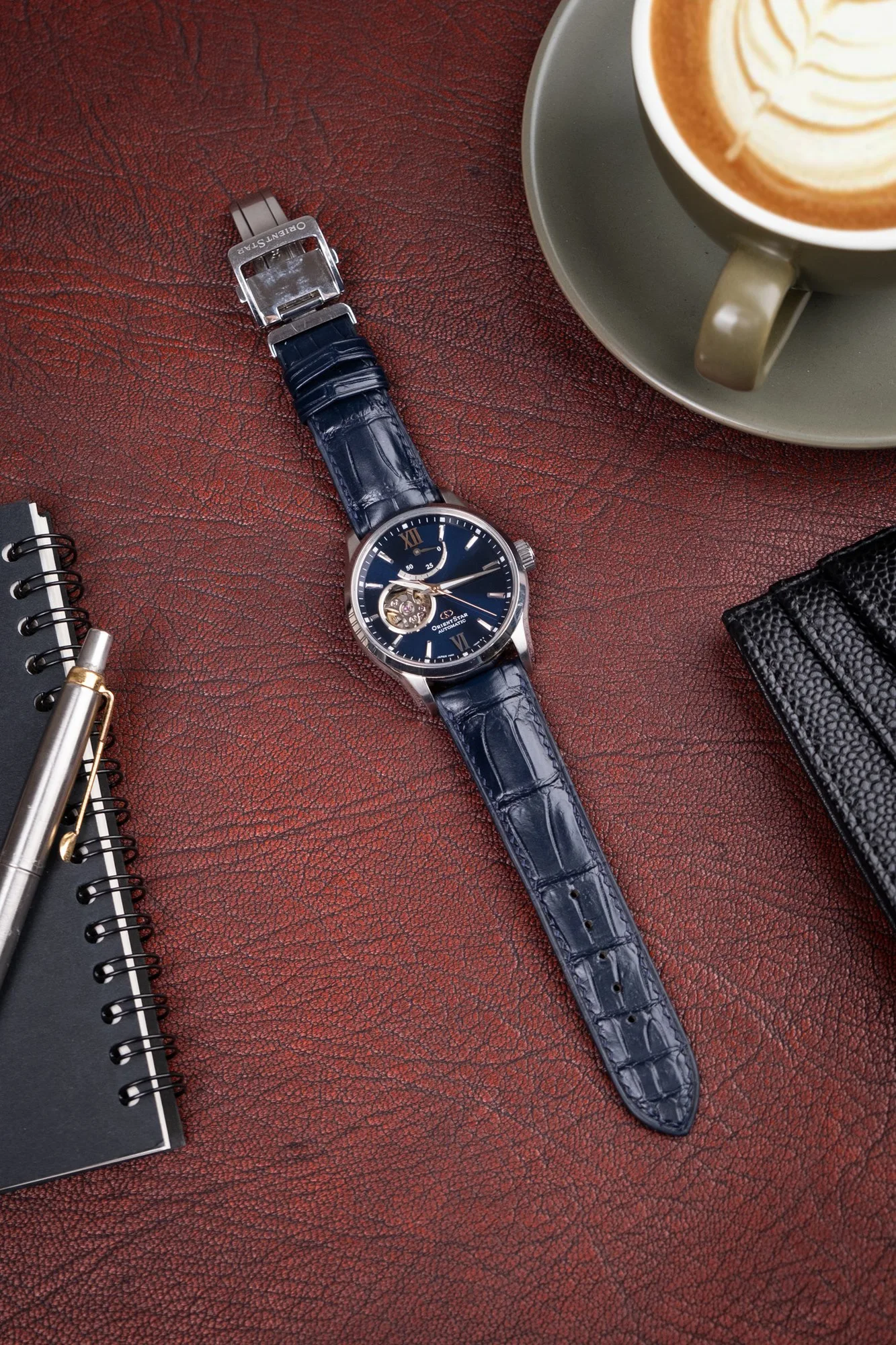 Ảnh Lifestyle Dây đồng hồ da cá sấu màu navy cho Orient Star - Koi Leather