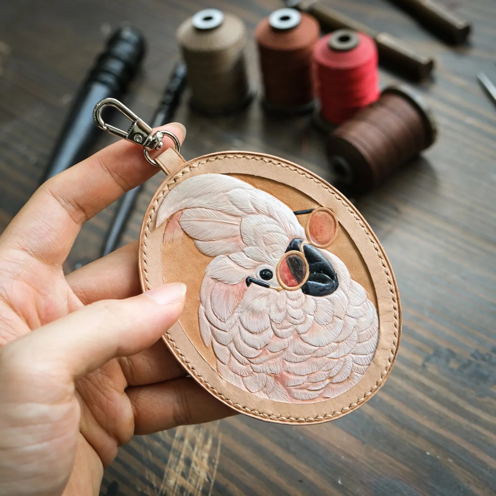 Ảnh Studio Charm vẹt - Koi Leather