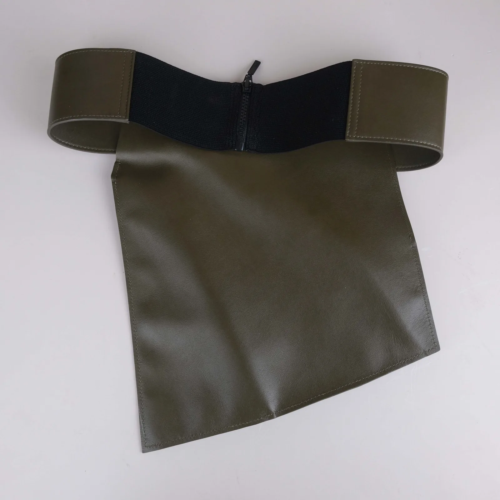 Ảnh Studio Đai váy da bò xếp nếp vạt chéo phối thun khoá kéo - Koi Leather