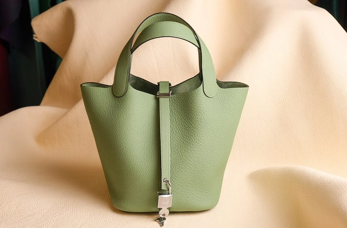 Ảnh Studio Túi Picotin da bê Togo dáng xô hai quai kèm khoá - Size 18 - Koi Leather