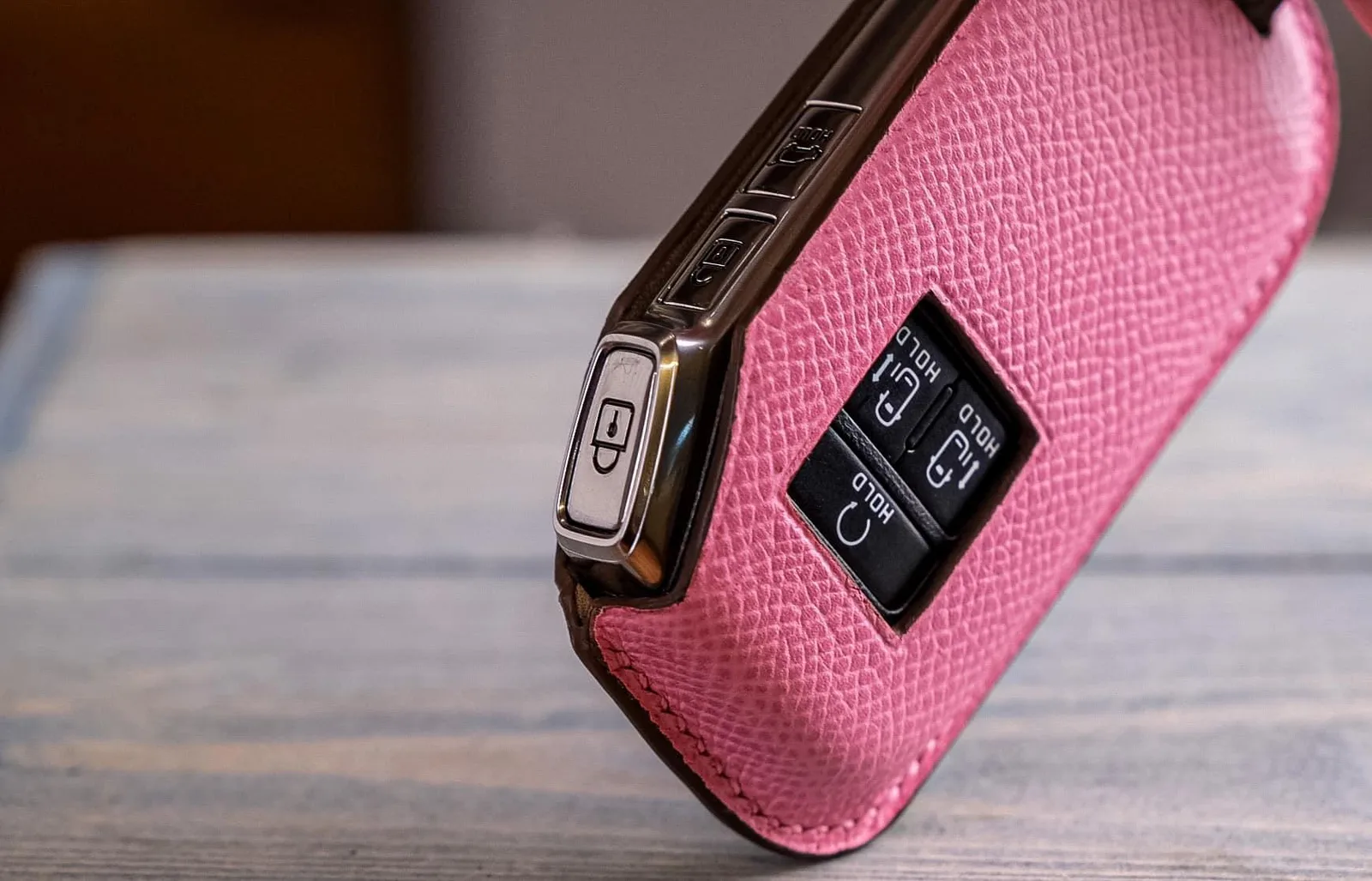 Key Cover Bao Da Bọc Chìa Khóa - Da Epsom - Pink x SaddleBrown - Hình 3