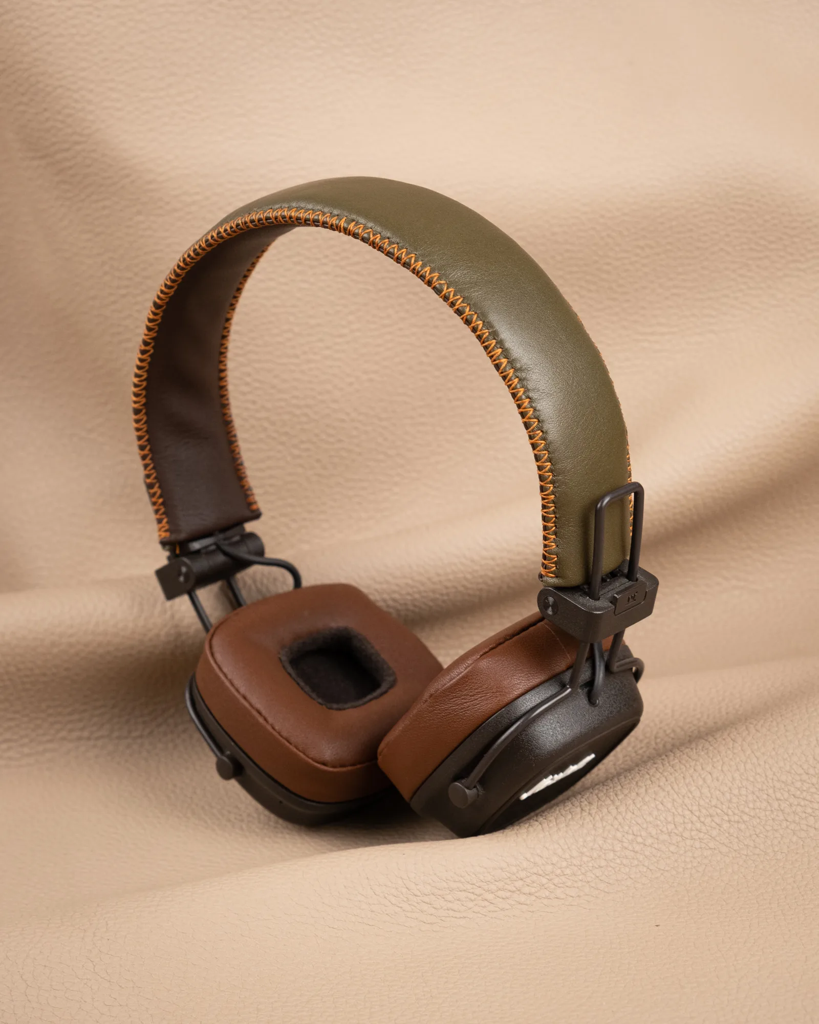 Bọc Tai Nghe Marshall - Da Nappa - Brown x Olive - Hình 15