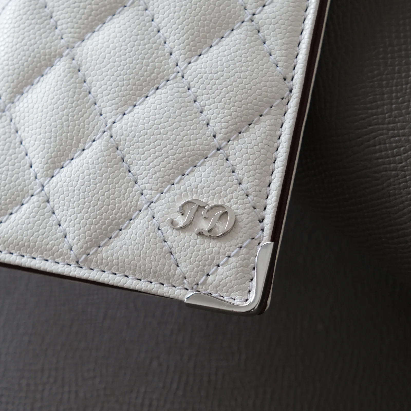 Long Money Clip – Da Caviar – White